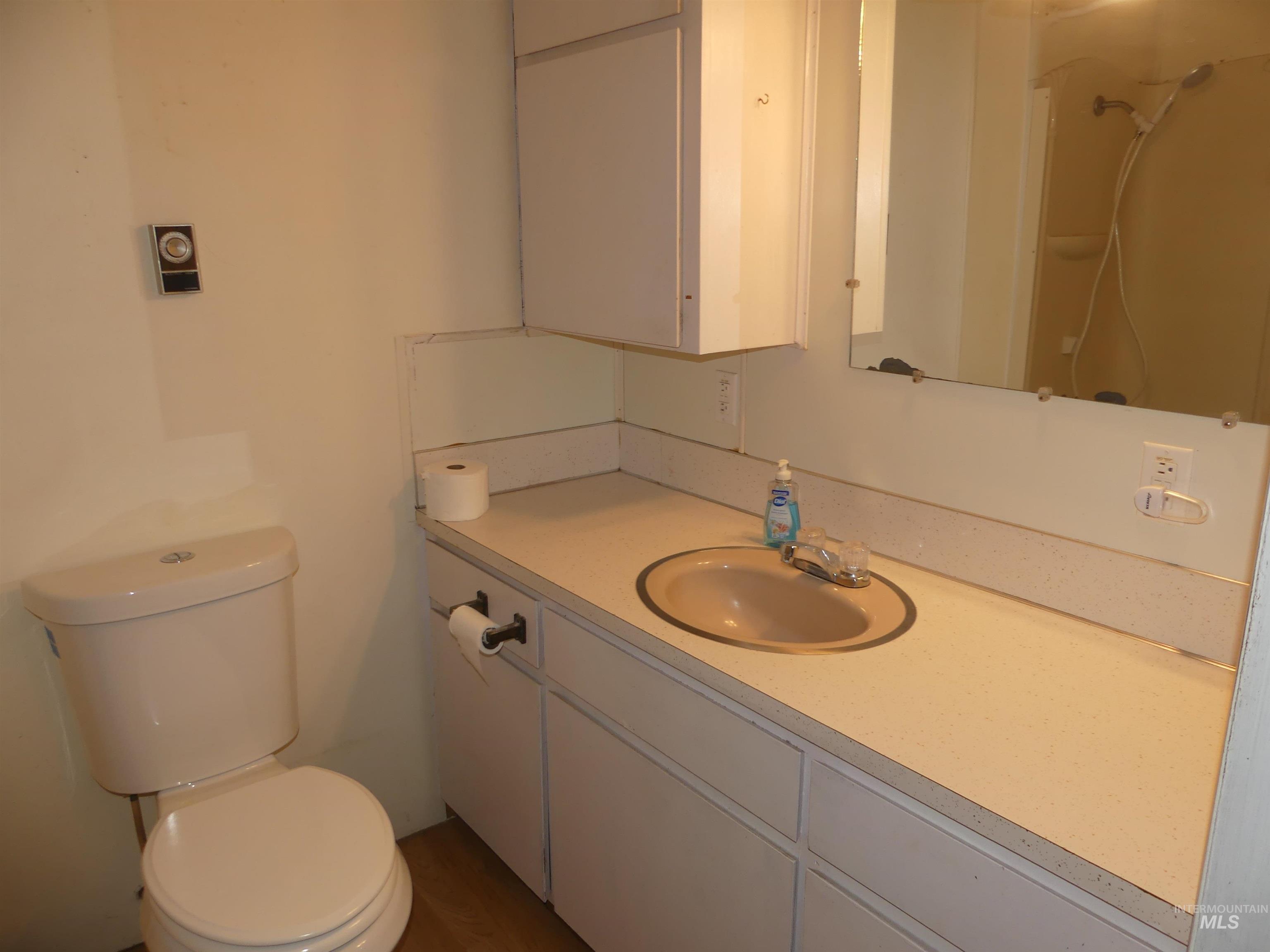 31388 Paradise Lane, Lenore, Idaho 83541, 3 Bedrooms, 1 Bathroom, Residential For Sale, Price $300,000,MLS 98971354