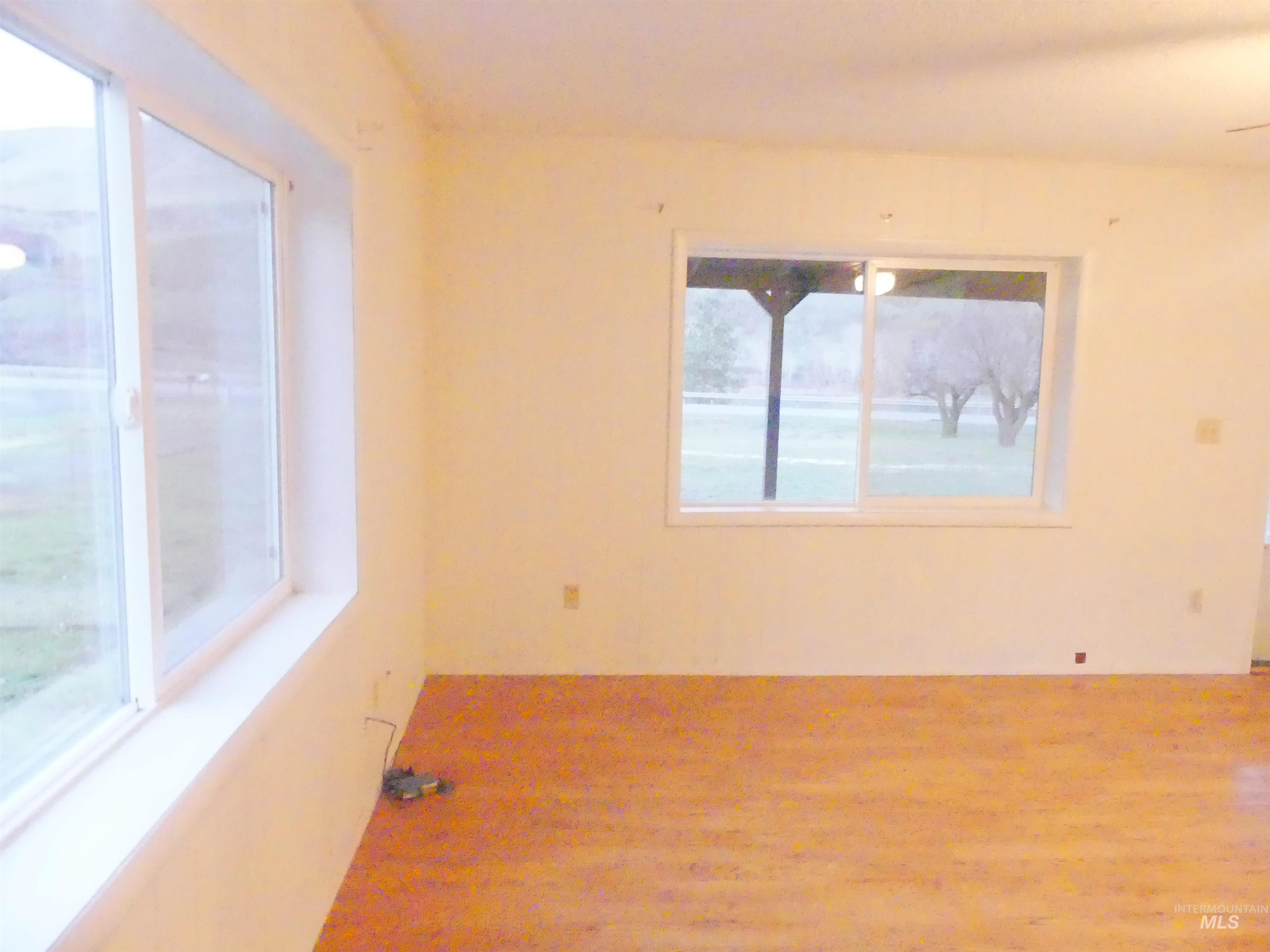 31388 Paradise Lane, Lenore, Idaho 83541, 3 Bedrooms, 1 Bathroom, Residential For Sale, Price $300,000,MLS 98971354