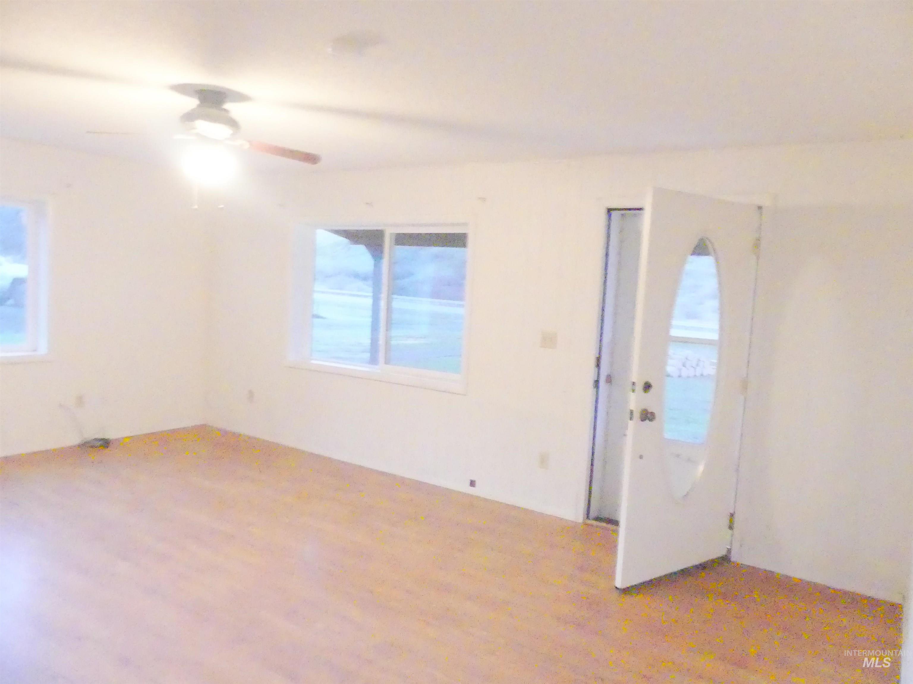 31388 Paradise Lane, Lenore, Idaho 83541, 3 Bedrooms, 1 Bathroom, Residential For Sale, Price $300,000,MLS 98971354