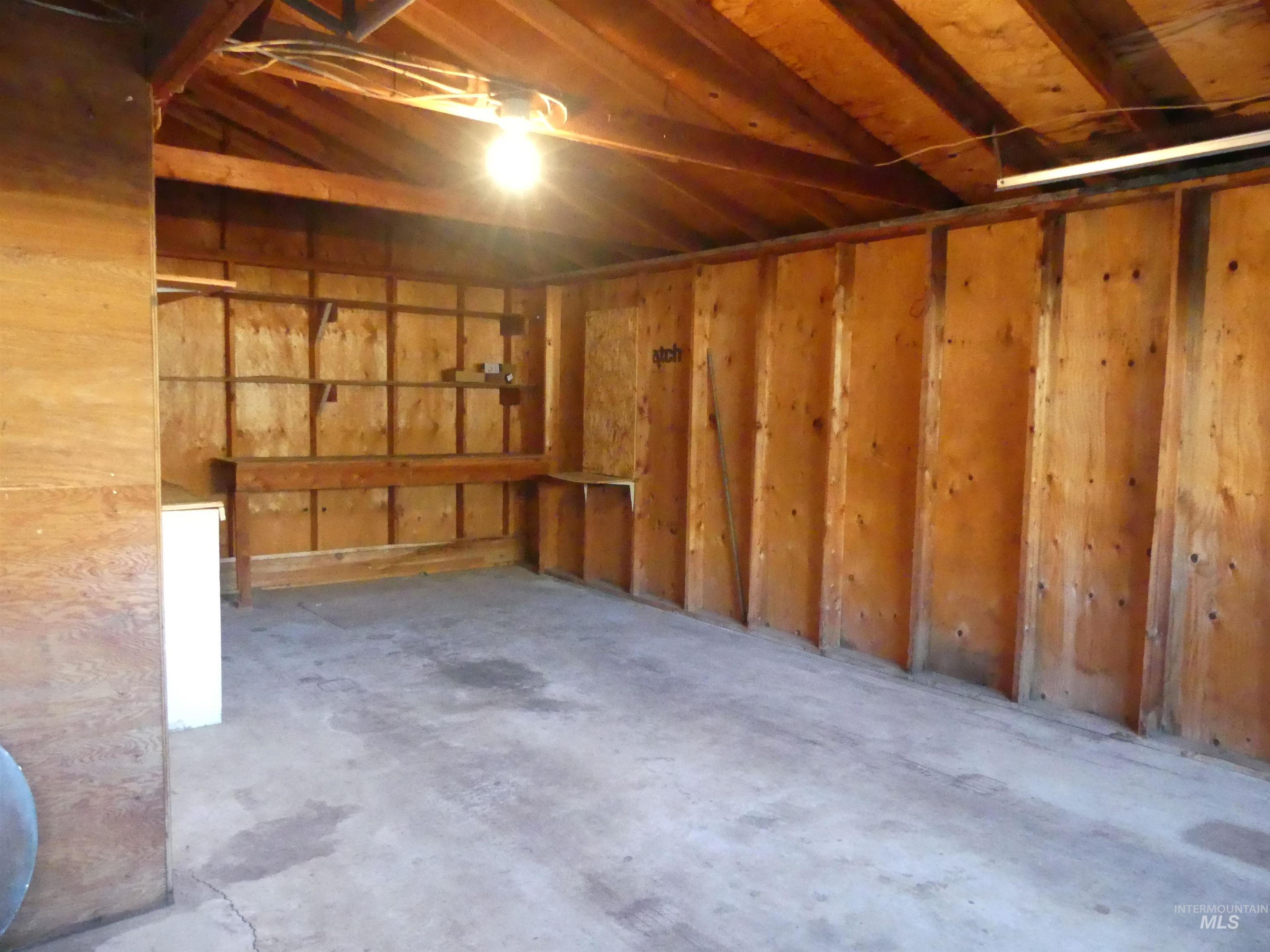 31388 Paradise Lane, Lenore, Idaho 83541, 3 Bedrooms, 1 Bathroom, Residential For Sale, Price $300,000,MLS 98971354