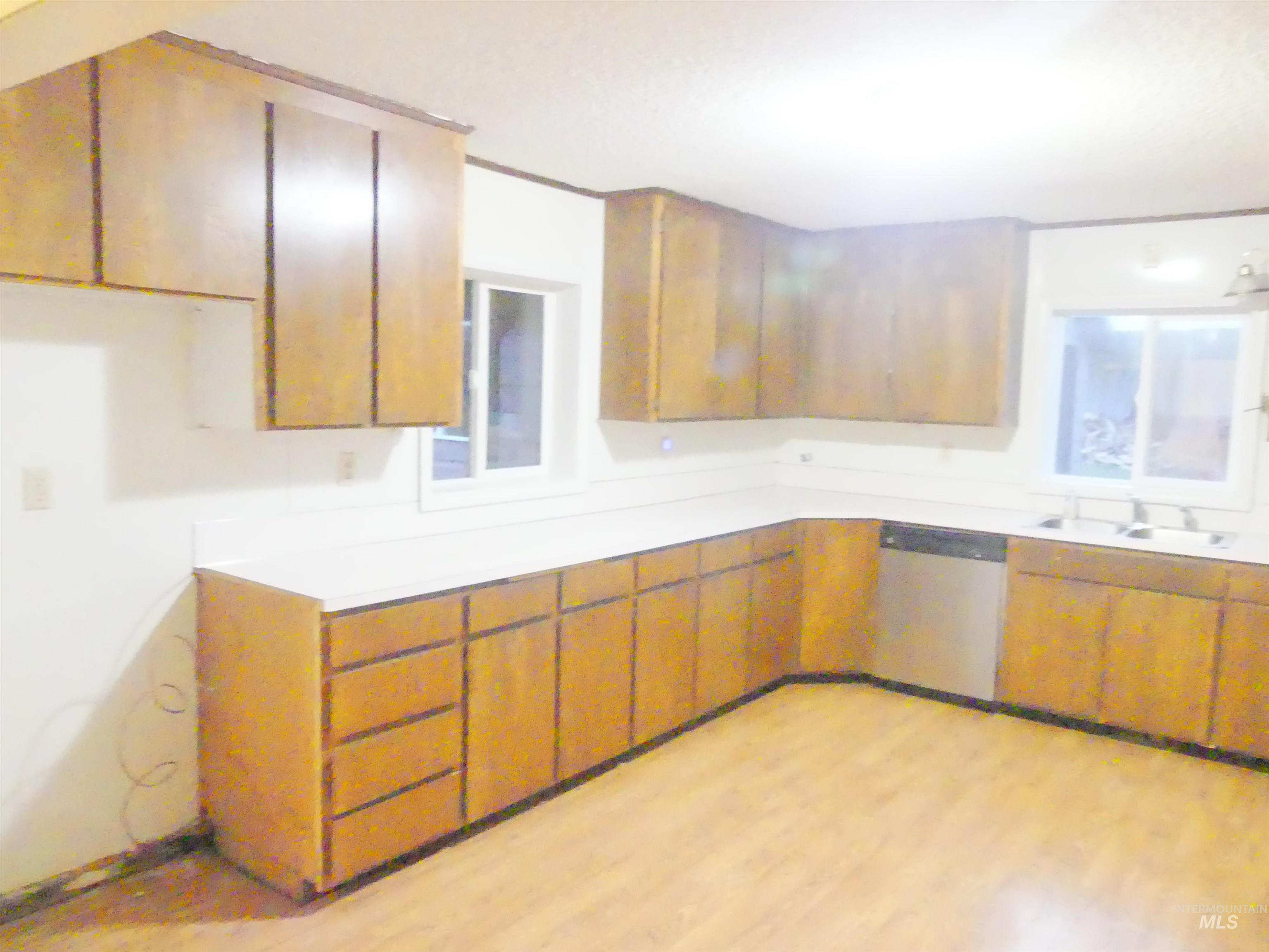 31388 Paradise Lane, Lenore, Idaho 83541, 3 Bedrooms, 1 Bathroom, Residential For Sale, Price $300,000,MLS 98971354