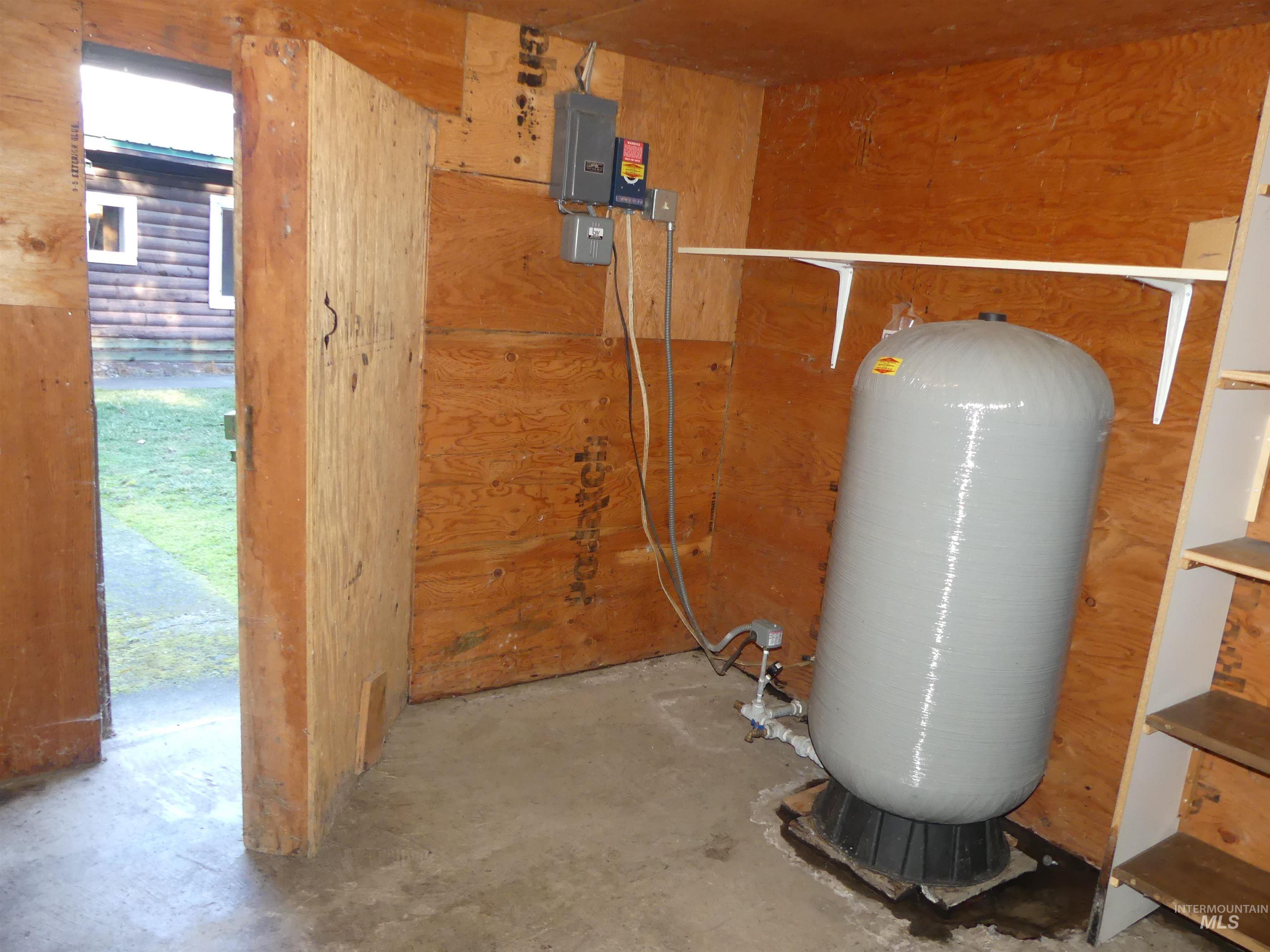 31388 Paradise Lane, Lenore, Idaho 83541, 3 Bedrooms, 1 Bathroom, Residential For Sale, Price $300,000,MLS 98971354