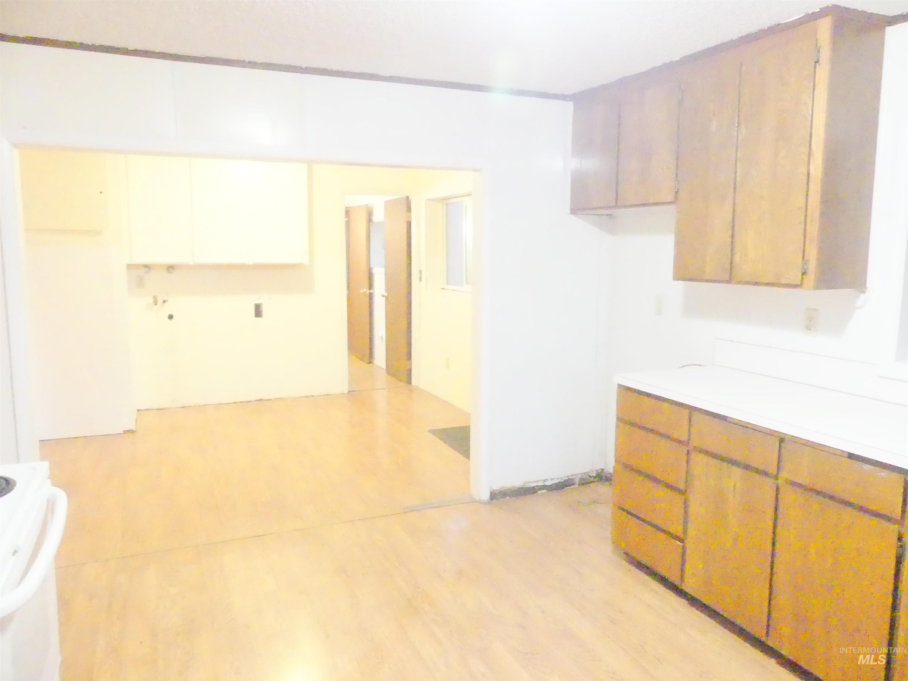 31388 Paradise Lane, Lenore, Idaho 83541, 3 Bedrooms, 1 Bathroom, Residential For Sale, Price $300,000,MLS 98971354