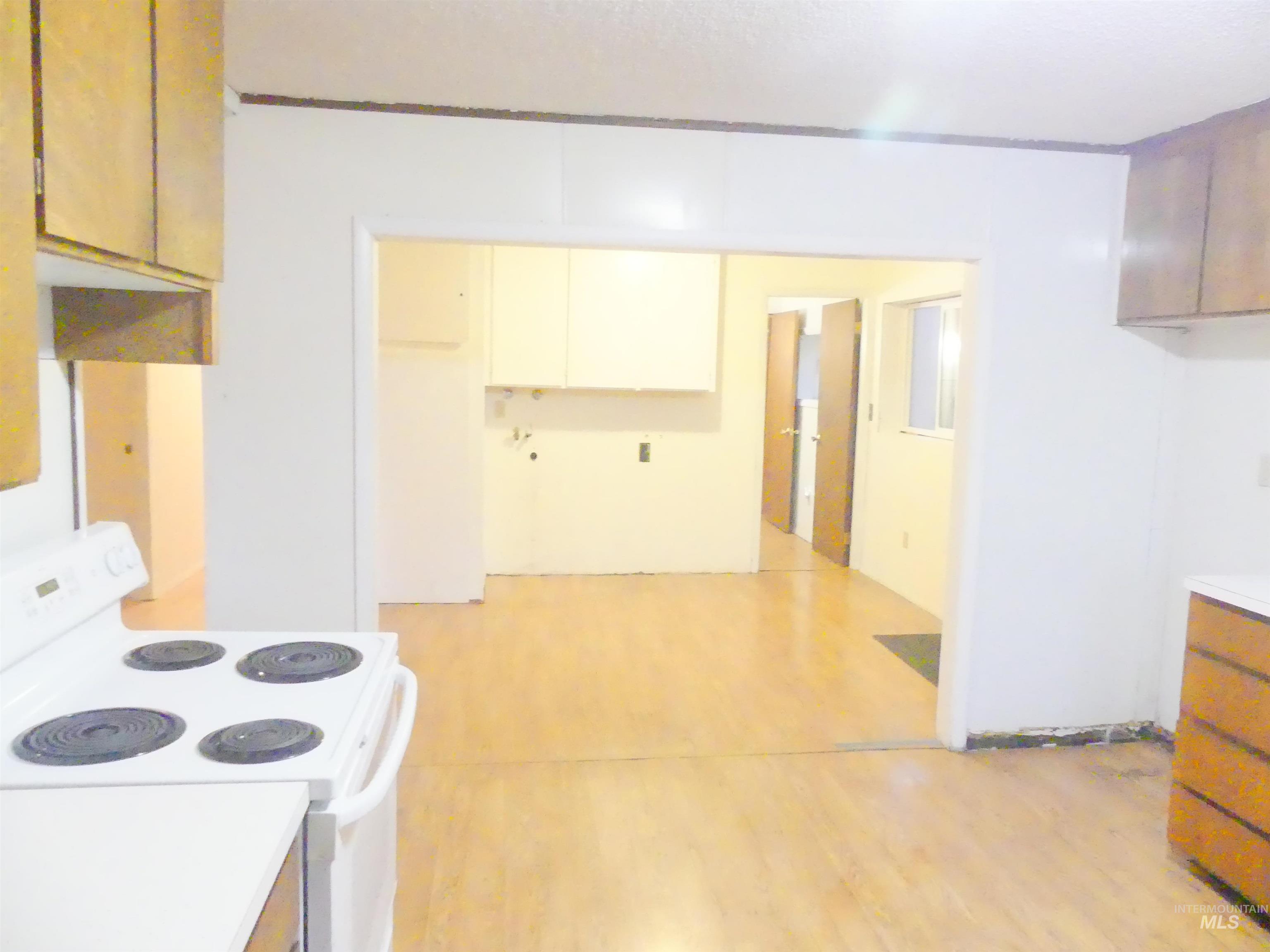 31388 Paradise Lane, Lenore, Idaho 83541, 3 Bedrooms, 1 Bathroom, Residential For Sale, Price $300,000,MLS 98971354