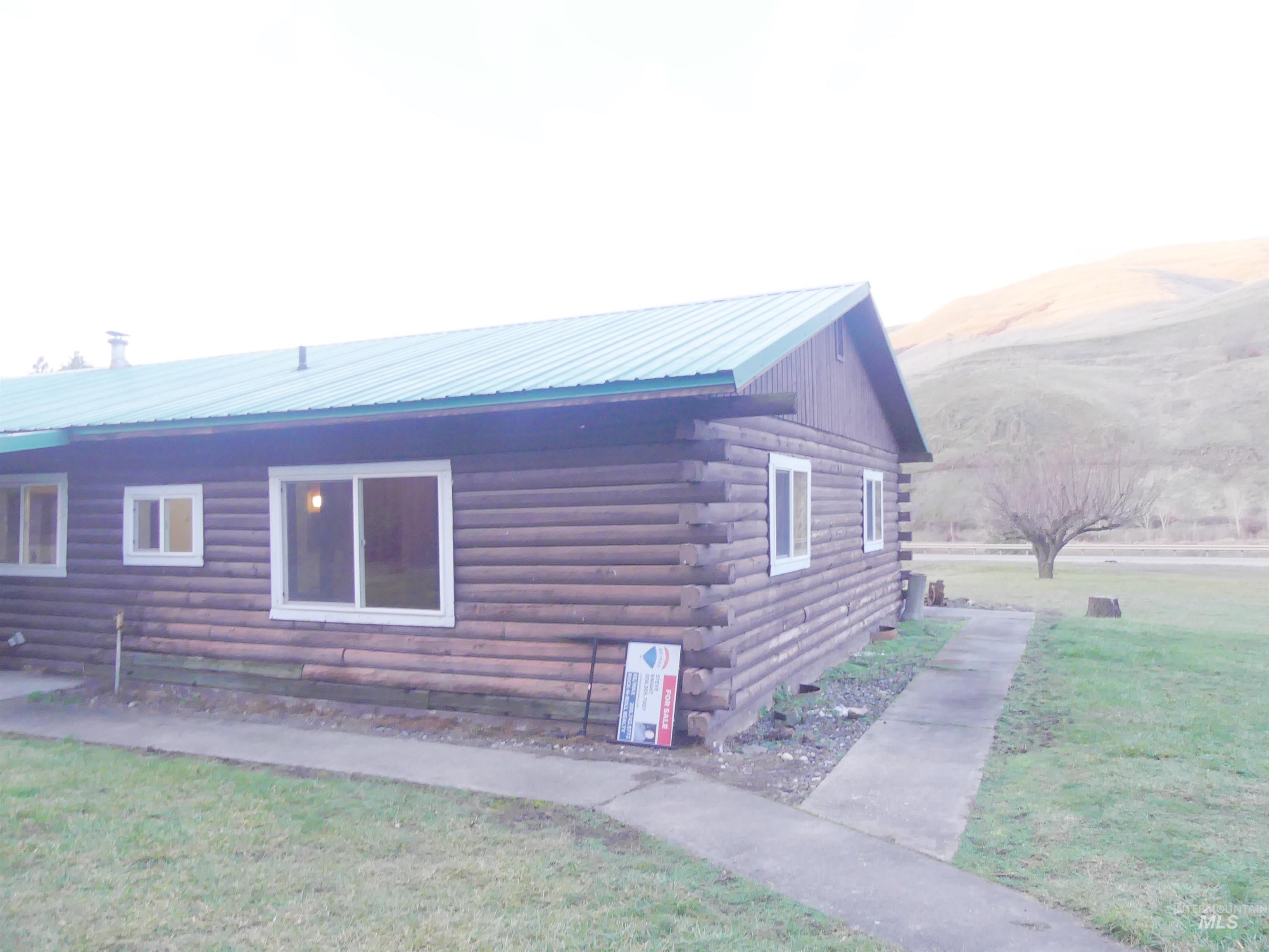 31388 Paradise Lane, Lenore, Idaho 83541, 3 Bedrooms, 1 Bathroom, Residential For Sale, Price $300,000,MLS 98971354