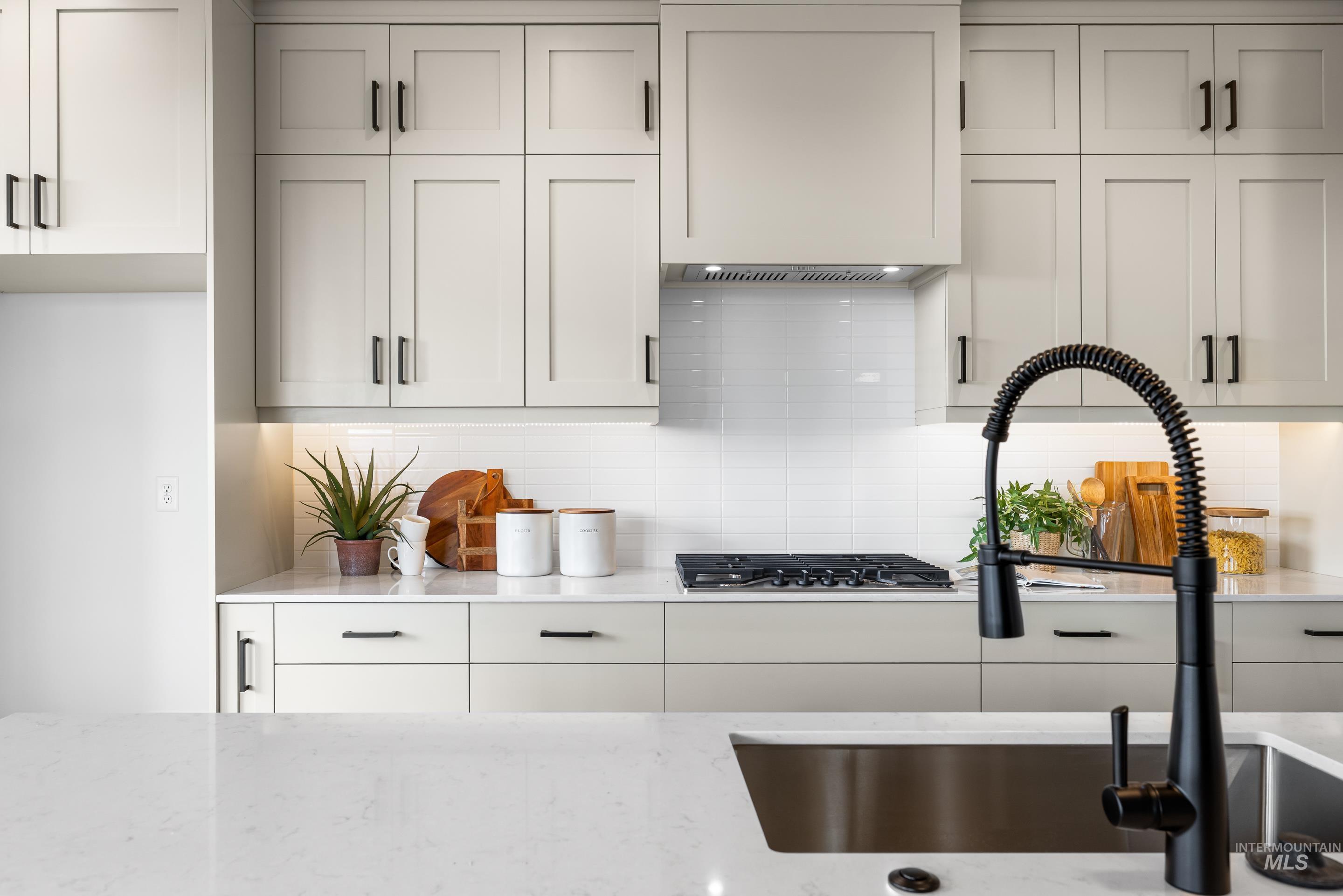 8151 Granite Ridge, Boise, Idaho 83716, 4 Bedrooms, 3.5 Bathrooms, Residential For Sale, Price $674,900,MLS 98971356