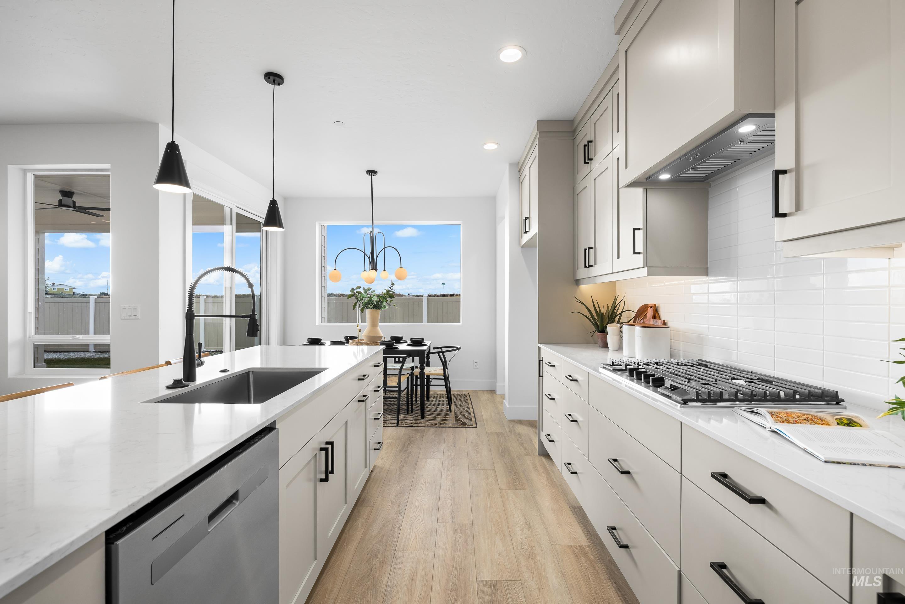 8151 Granite Ridge, Boise, Idaho 83716, 4 Bedrooms, 3.5 Bathrooms, Residential For Sale, Price $674,900,MLS 98971356