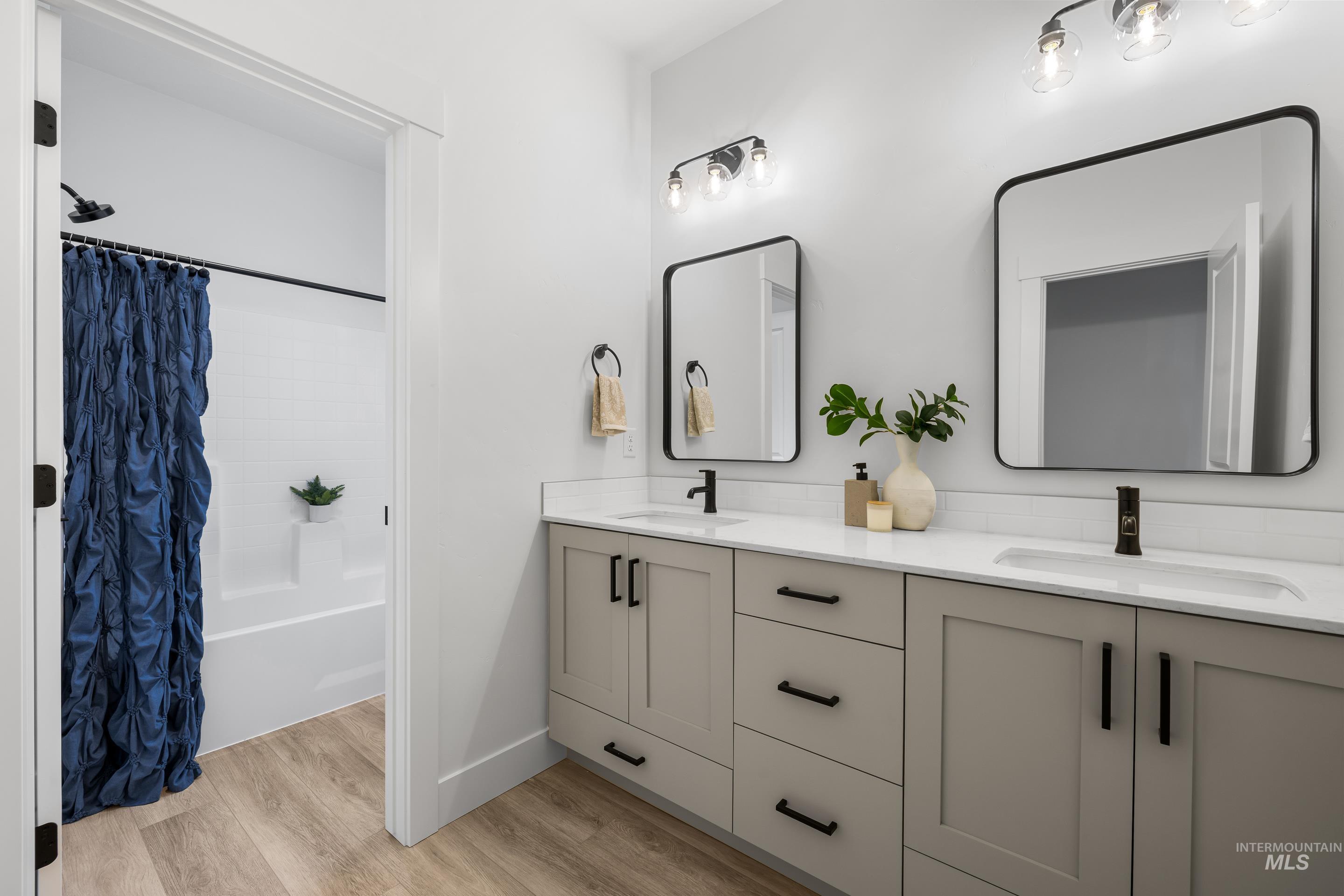 8151 Granite Ridge, Boise, Idaho 83716, 4 Bedrooms, 3.5 Bathrooms, Residential For Sale, Price $674,900,MLS 98971356