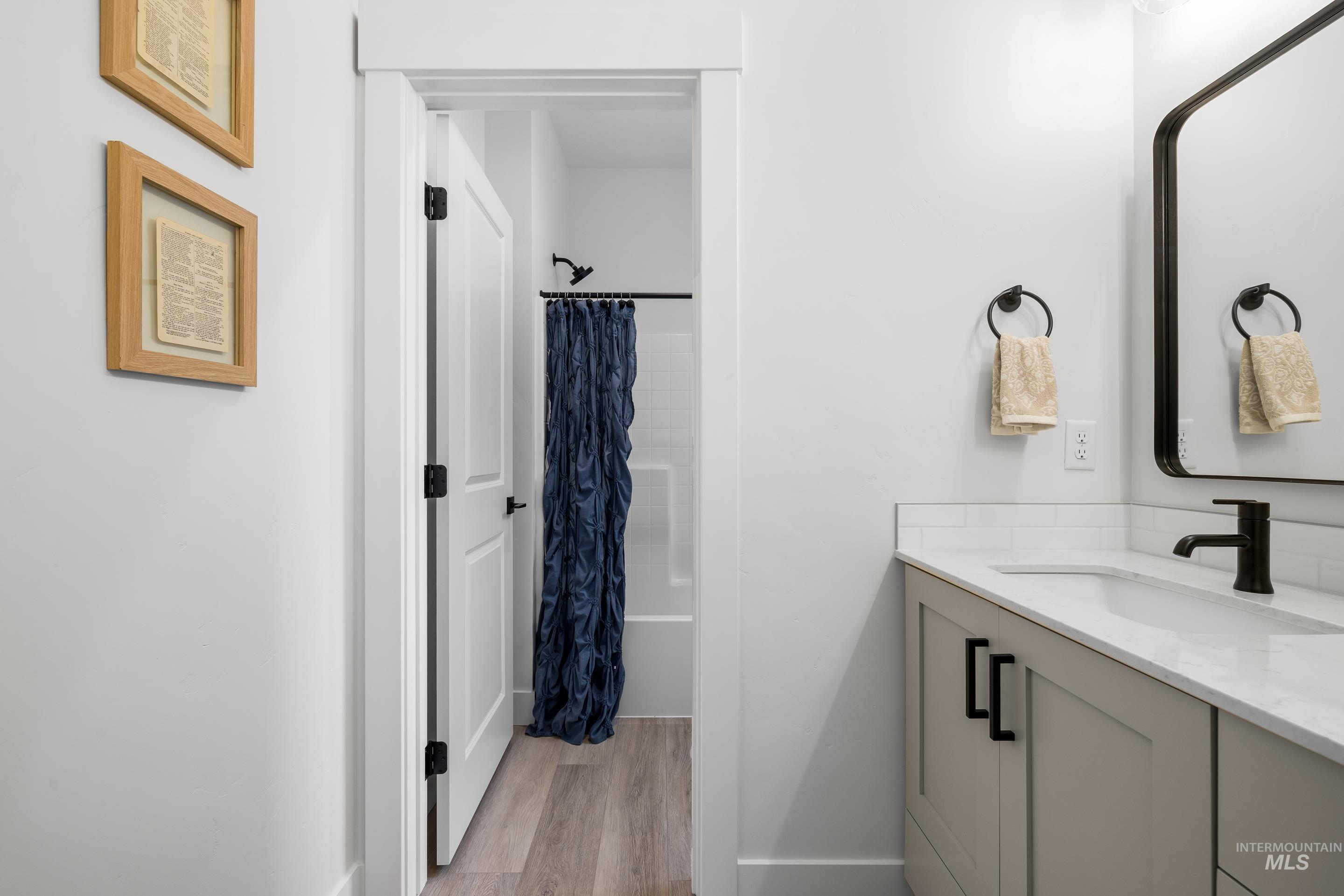 8151 Granite Ridge, Boise, Idaho 83716, 4 Bedrooms, 3.5 Bathrooms, Residential For Sale, Price $674,900,MLS 98971356