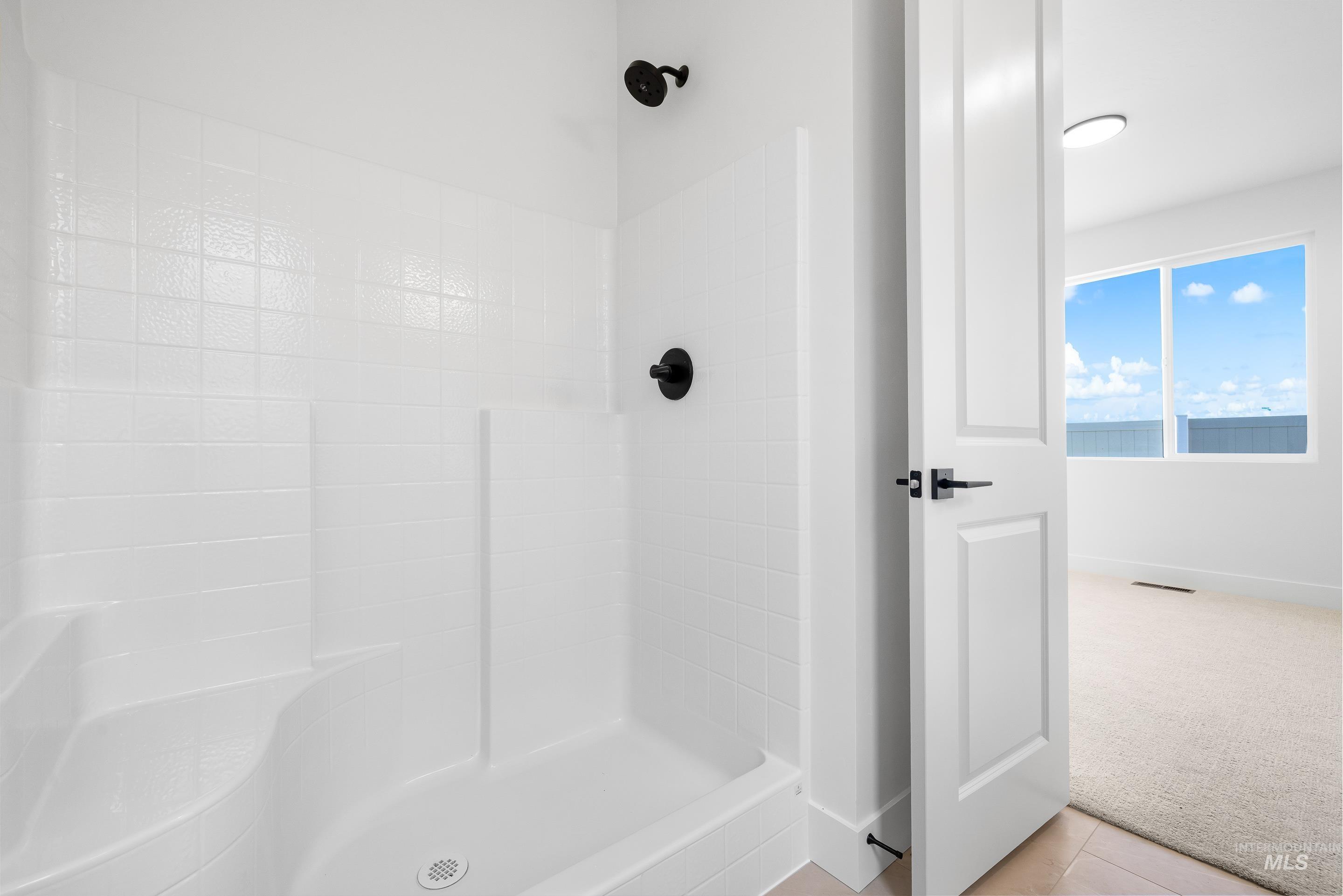 8151 Granite Ridge, Boise, Idaho 83716, 4 Bedrooms, 3.5 Bathrooms, Residential For Sale, Price $674,900,MLS 98971356