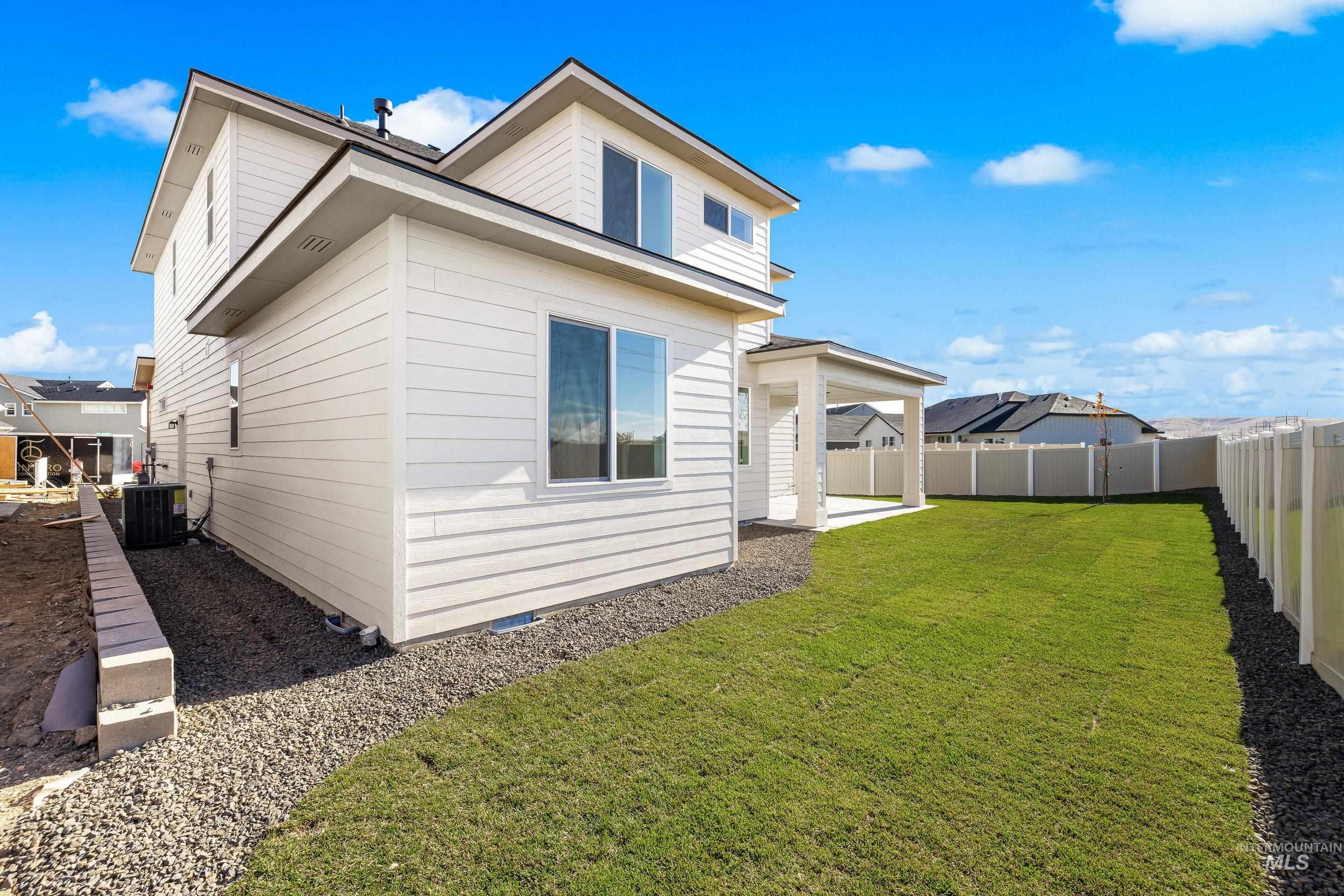 8151 Granite Ridge, Boise, Idaho 83716, 4 Bedrooms, 3.5 Bathrooms, Residential For Sale, Price $674,900,MLS 98971356