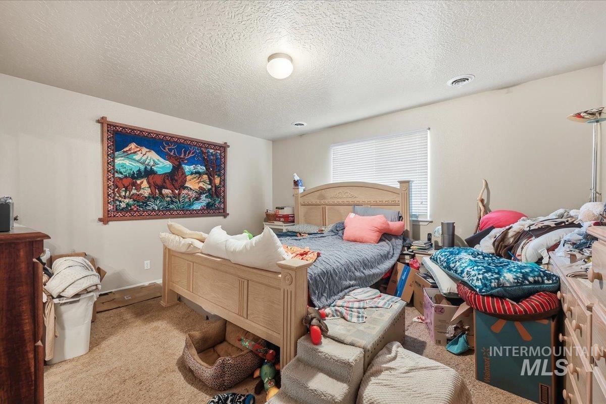 1884 N Black Fire Ave, Star, Idaho 83669, 4 Bedrooms, 2 Bathrooms, Residential For Sale, Price $459,900,MLS 98971357