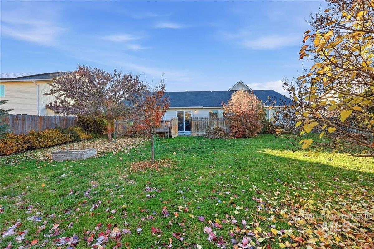 1884 N Black Fire Ave, Star, Idaho 83669, 4 Bedrooms, 2 Bathrooms, Residential For Sale, Price $459,900,MLS 98971357