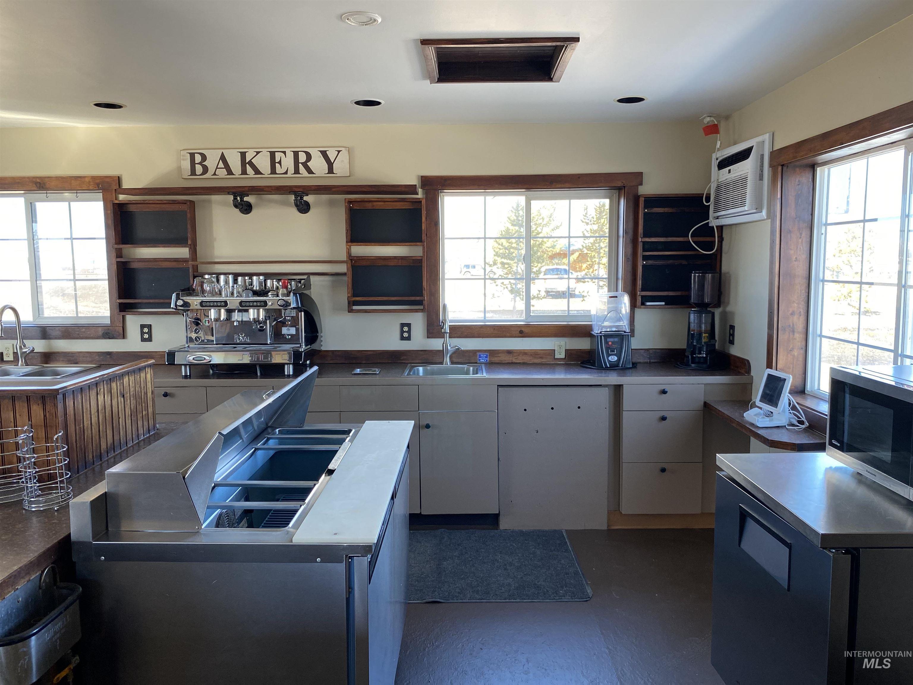 101 2nd Street East, Fairfield, Idaho 83327, Business/Commercial For Sale, Price $309,000,MLS 98971358