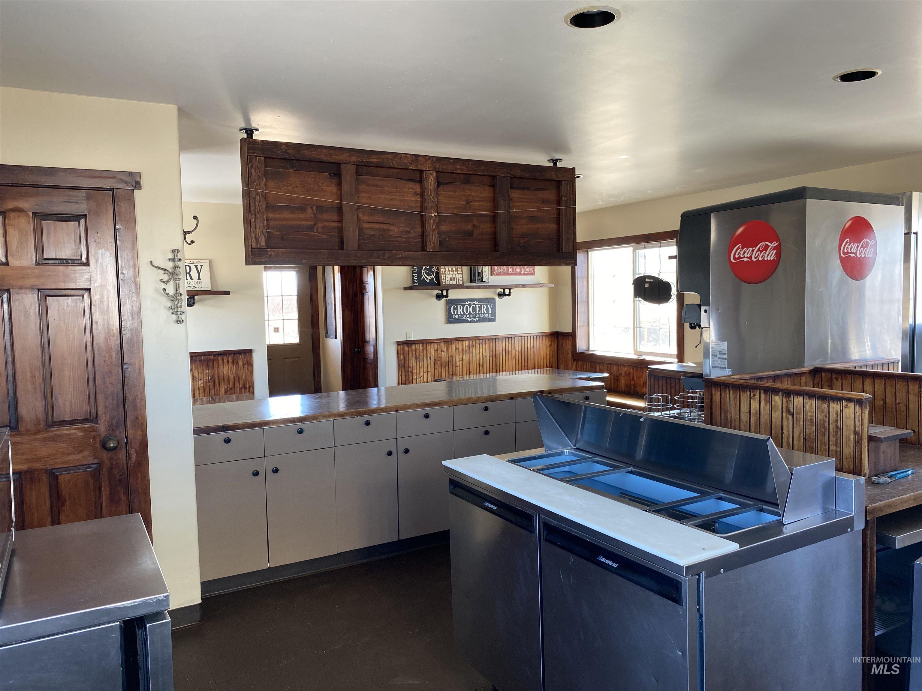 101 2nd Street East, Fairfield, Idaho 83327, Business/Commercial For Sale, Price $309,000,MLS 98971358