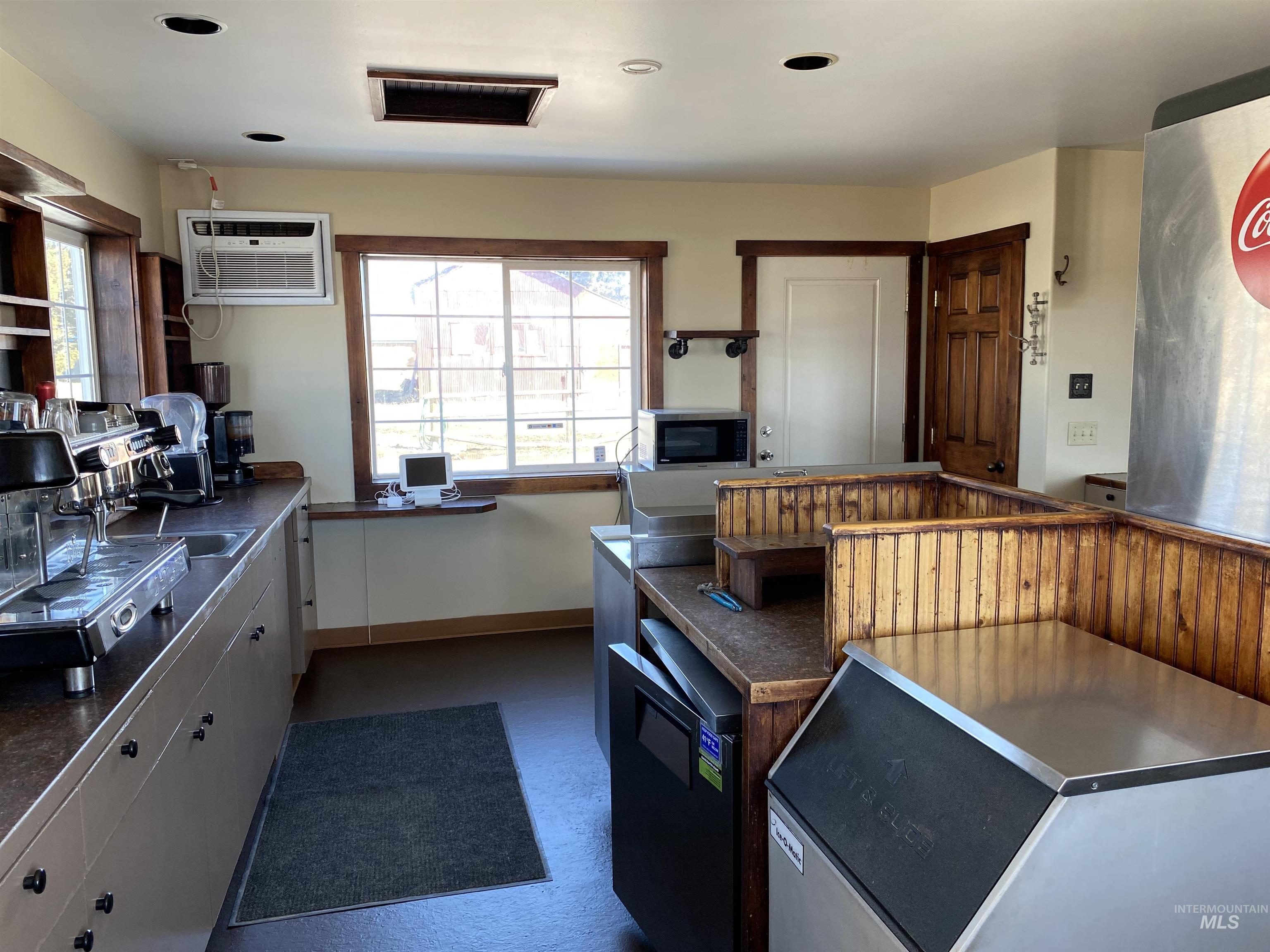 101 2nd Street East, Fairfield, Idaho 83327, Business/Commercial For Sale, Price $309,000,MLS 98971358