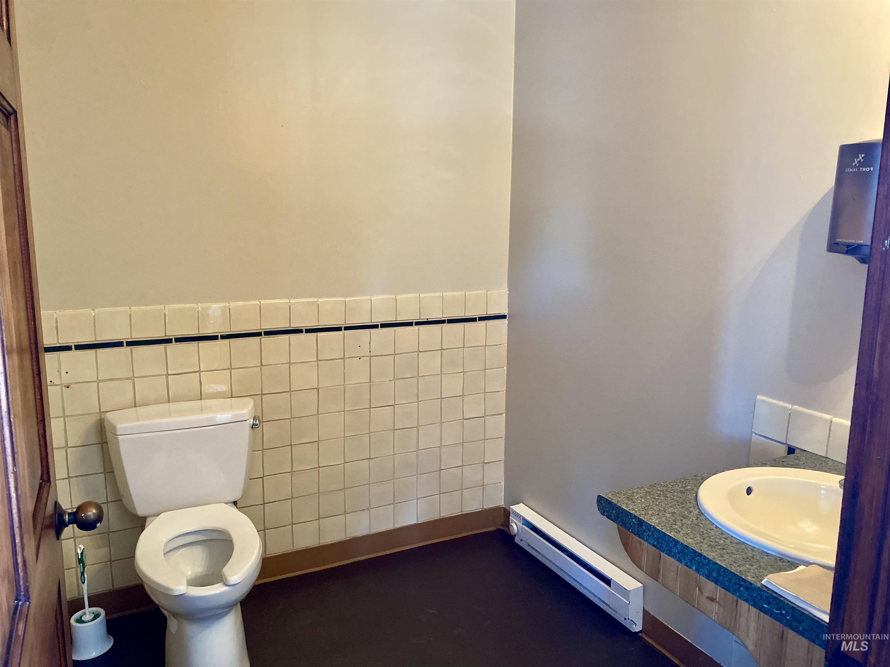 101 2nd Street East, Fairfield, Idaho 83327, Business/Commercial For Sale, Price $309,000,MLS 98971358