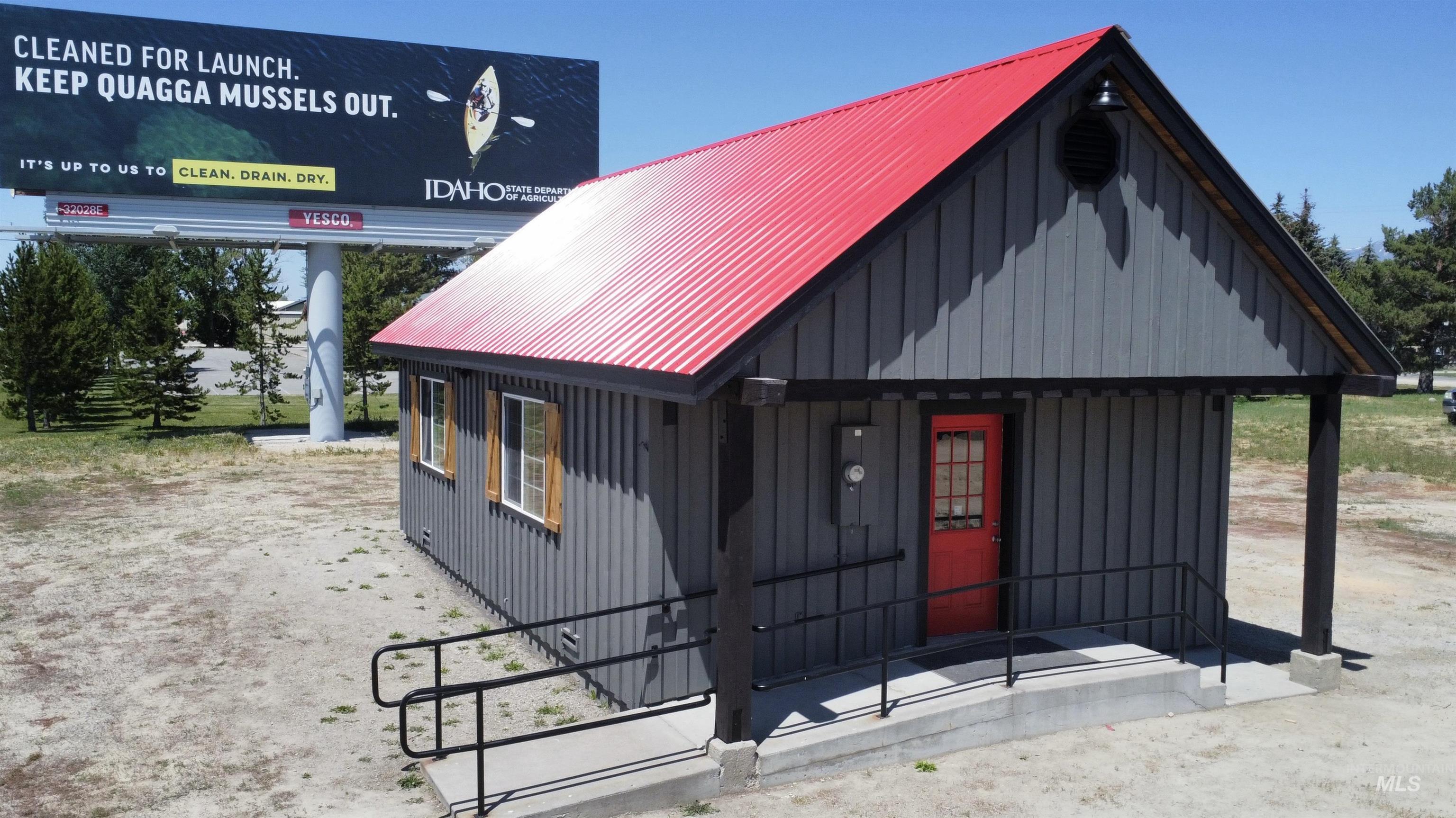 101 2nd Street East, Fairfield, Idaho 83327, Business/Commercial For Sale, Price $309,000,MLS 98971358