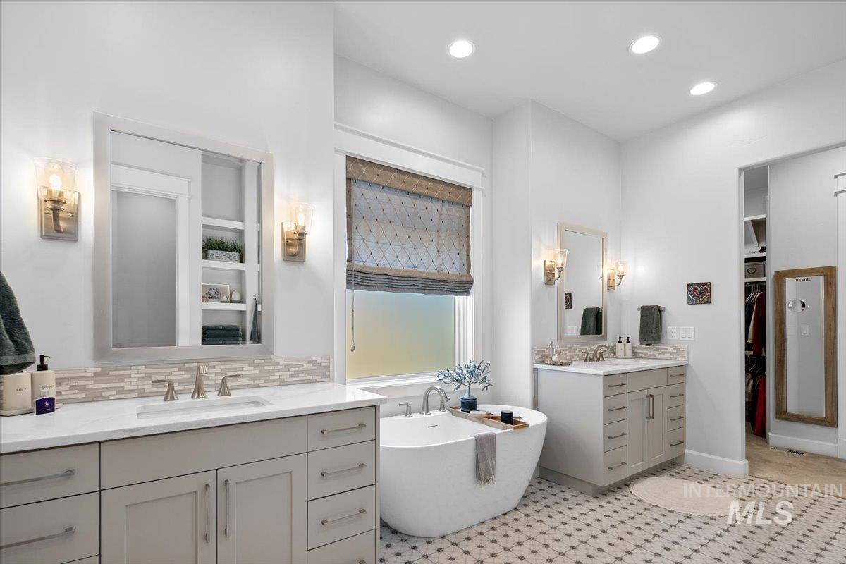 1624 E Crowne Pointe Drive, Eagle, Idaho 83616, 4 Bedrooms, 4.5 Bathrooms, Residential For Sale, Price $1,895,000,MLS 98971360