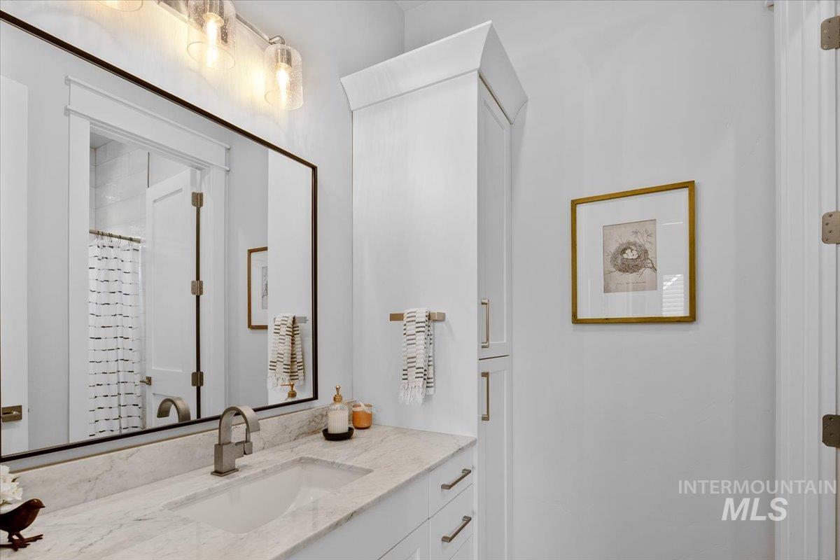 1624 E Crowne Pointe Drive, Eagle, Idaho 83616, 4 Bedrooms, 4.5 Bathrooms, Residential For Sale, Price $1,895,000,MLS 98971360