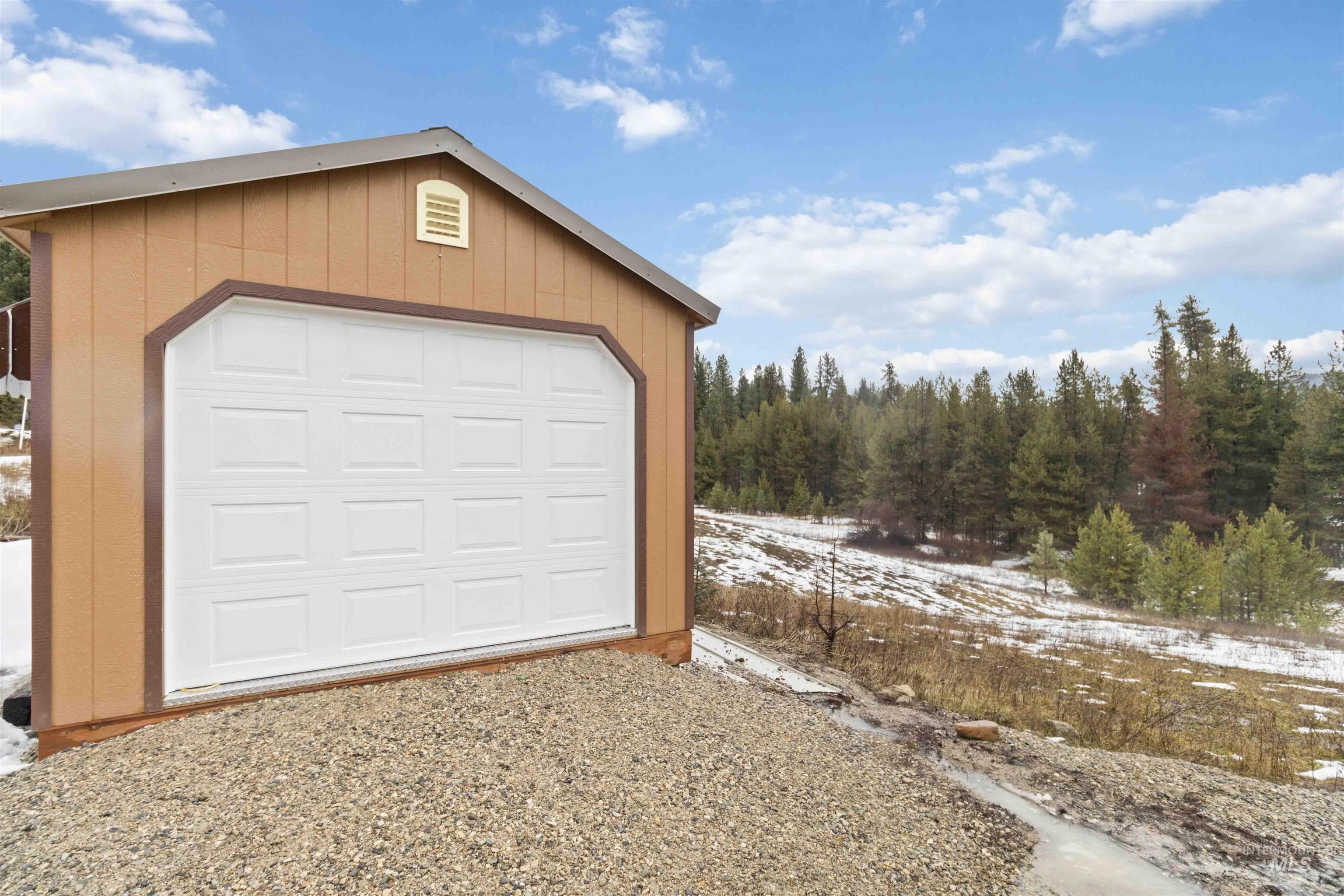 9592 Packer John Rd, Cascade, Idaho 83611, 4 Bedrooms, 2 Bathrooms, Residential For Sale, Price $425,000,MLS 98971362