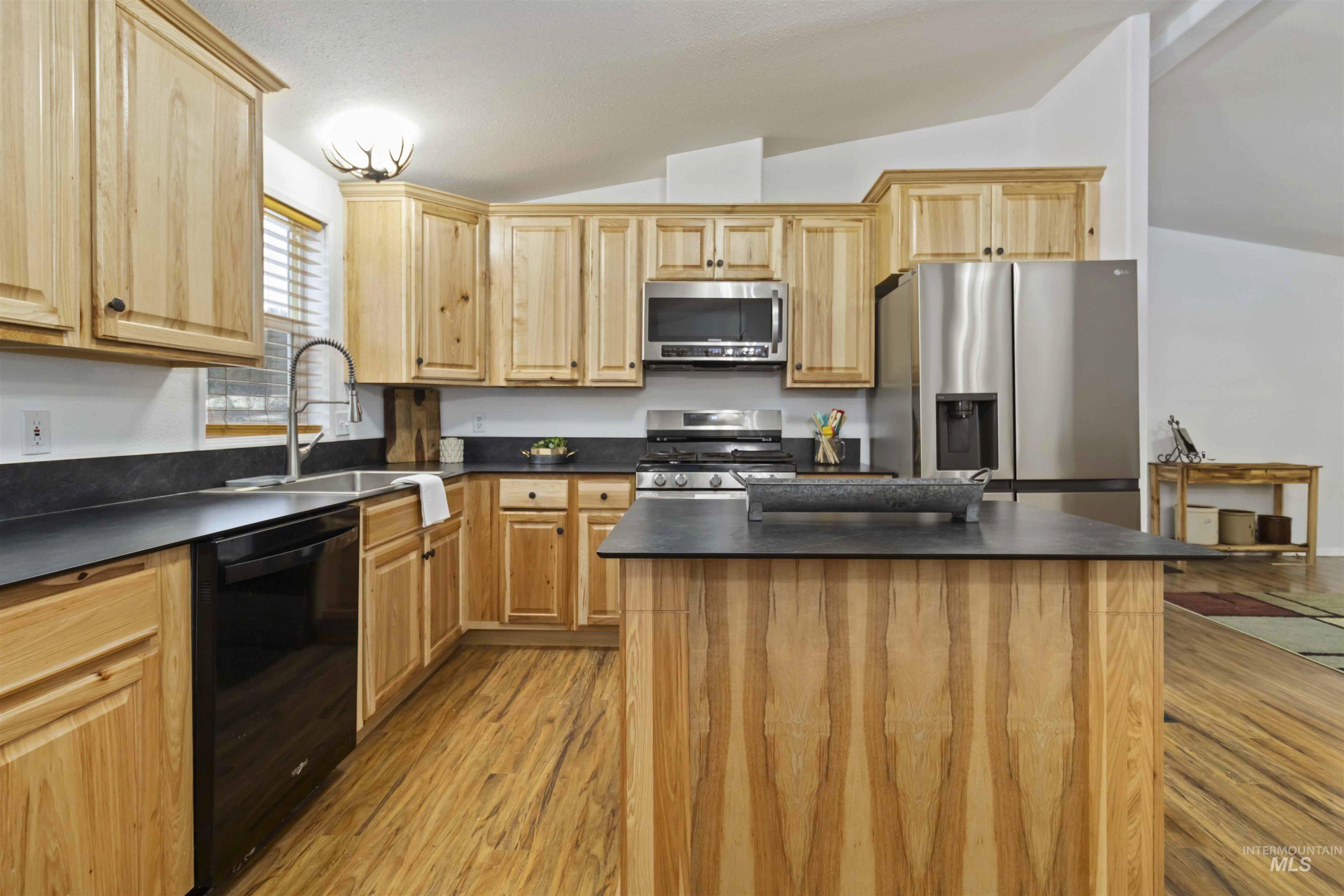 9592 Packer John Rd, Cascade, Idaho 83611, 4 Bedrooms, 2 Bathrooms, Residential For Sale, Price $425,000,MLS 98971362