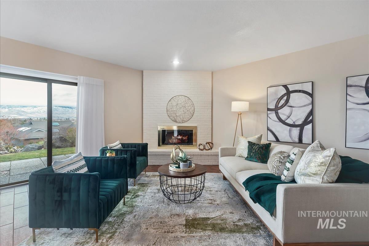 3324 W Catalina Lane, Boise, Idaho 83705, 3 Bedrooms, 3 Bathrooms, Residential For Sale, Price $525,000,MLS 98971363