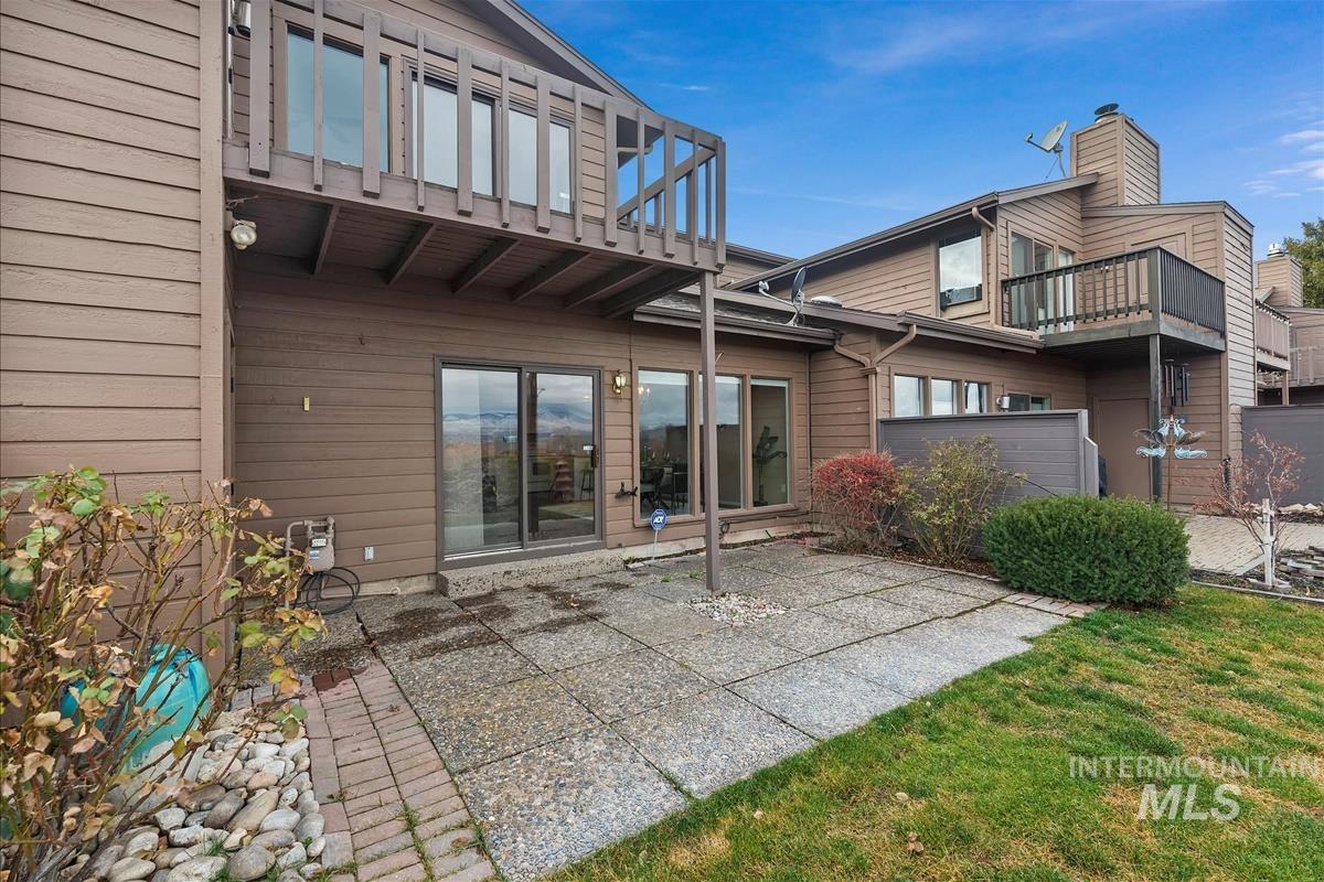 3324 W Catalina Lane, Boise, Idaho 83705, 3 Bedrooms, 3 Bathrooms, Residential For Sale, Price $525,000,MLS 98971363