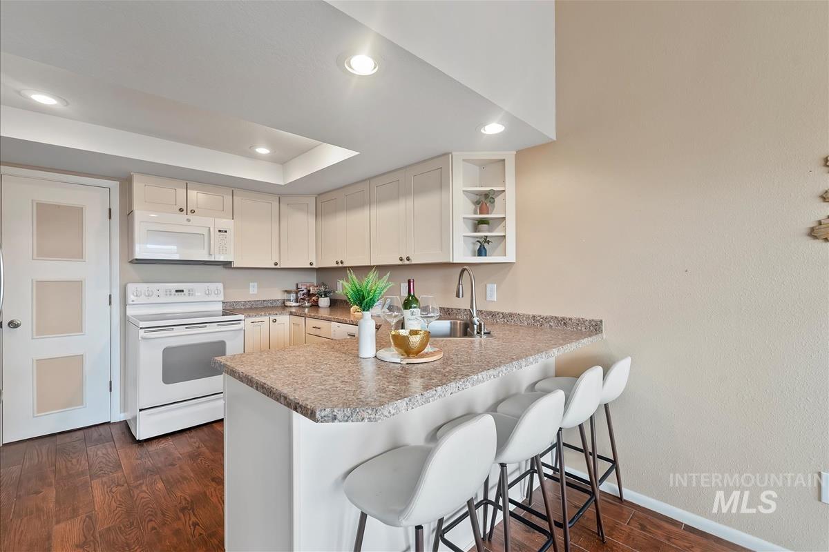 3324 W Catalina Lane, Boise, Idaho 83705, 3 Bedrooms, 3 Bathrooms, Residential For Sale, Price $525,000,MLS 98971363