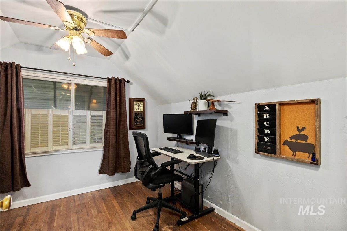 2026 E 11th, Twin Falls, Idaho 83301-6710, 4 Bedrooms, 2 Bathrooms, Residential For Sale, Price $359,900,MLS 98971364