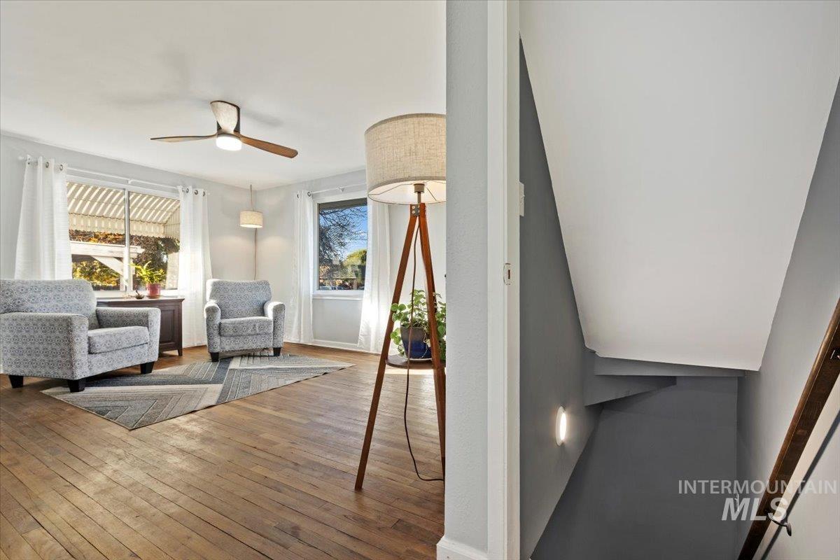 2026 E 11th, Twin Falls, Idaho 83301-6710, 4 Bedrooms, 2 Bathrooms, Residential For Sale, Price $359,900,MLS 98971364