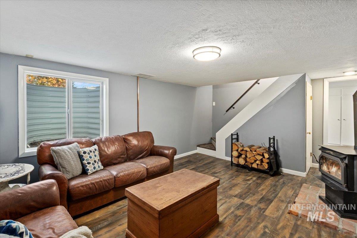 2026 E 11th, Twin Falls, Idaho 83301-6710, 4 Bedrooms, 2 Bathrooms, Residential For Sale, Price $354,900, 98971364