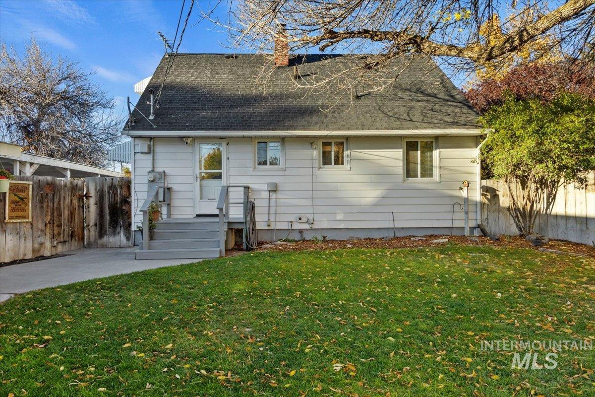 2026 E 11th, Twin Falls, Idaho 83301-6710, 4 Bedrooms, 2 Bathrooms, Residential For Sale, Price $359,900,MLS 98971364