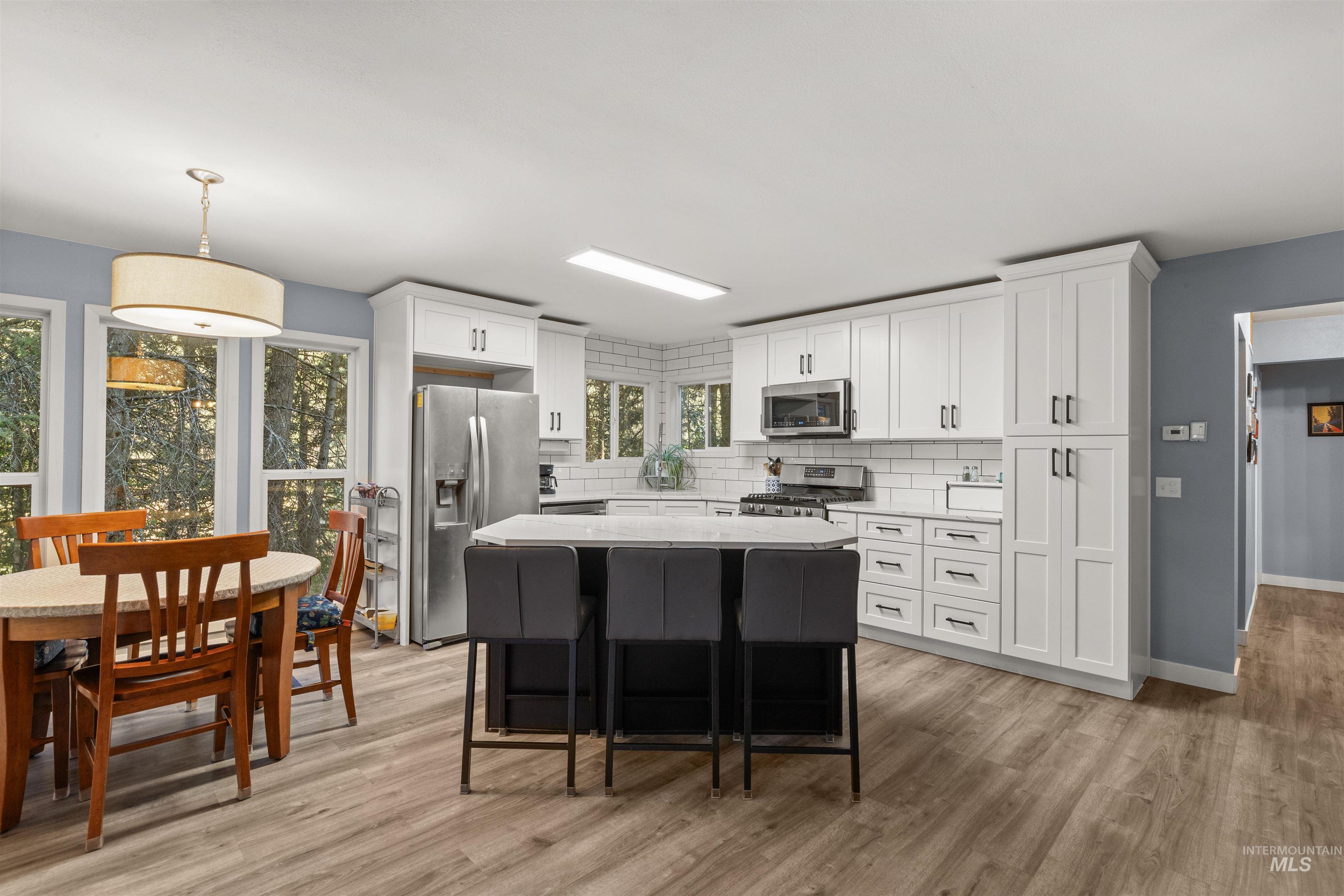 20235 Valley View Dr, Lewiston, Idaho 83501, 3 Bedrooms, 2 Bathrooms, Residential For Sale, Price $489,000,MLS 98971365