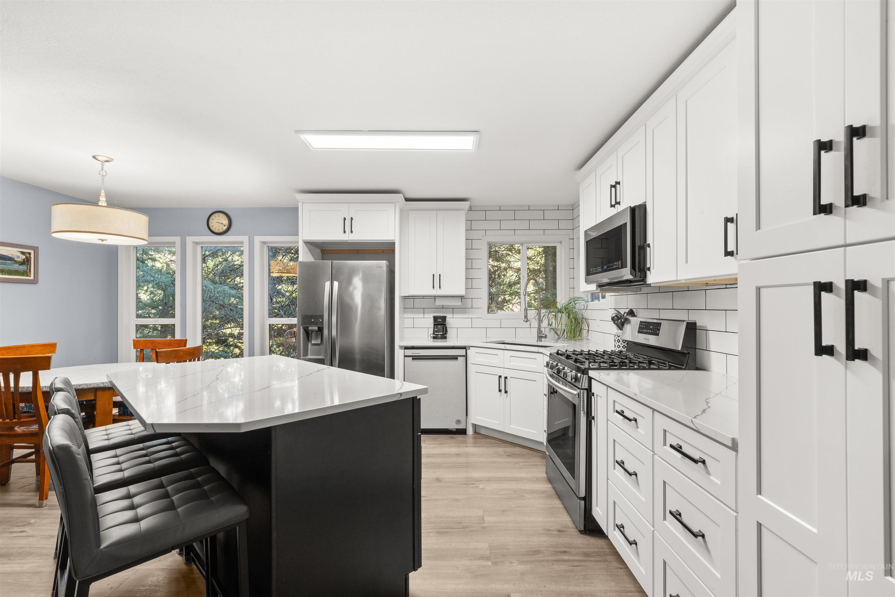 20235 Valley View Dr, Lewiston, Idaho 83501, 3 Bedrooms, 2 Bathrooms, Residential For Sale, Price $479,000, 98971365