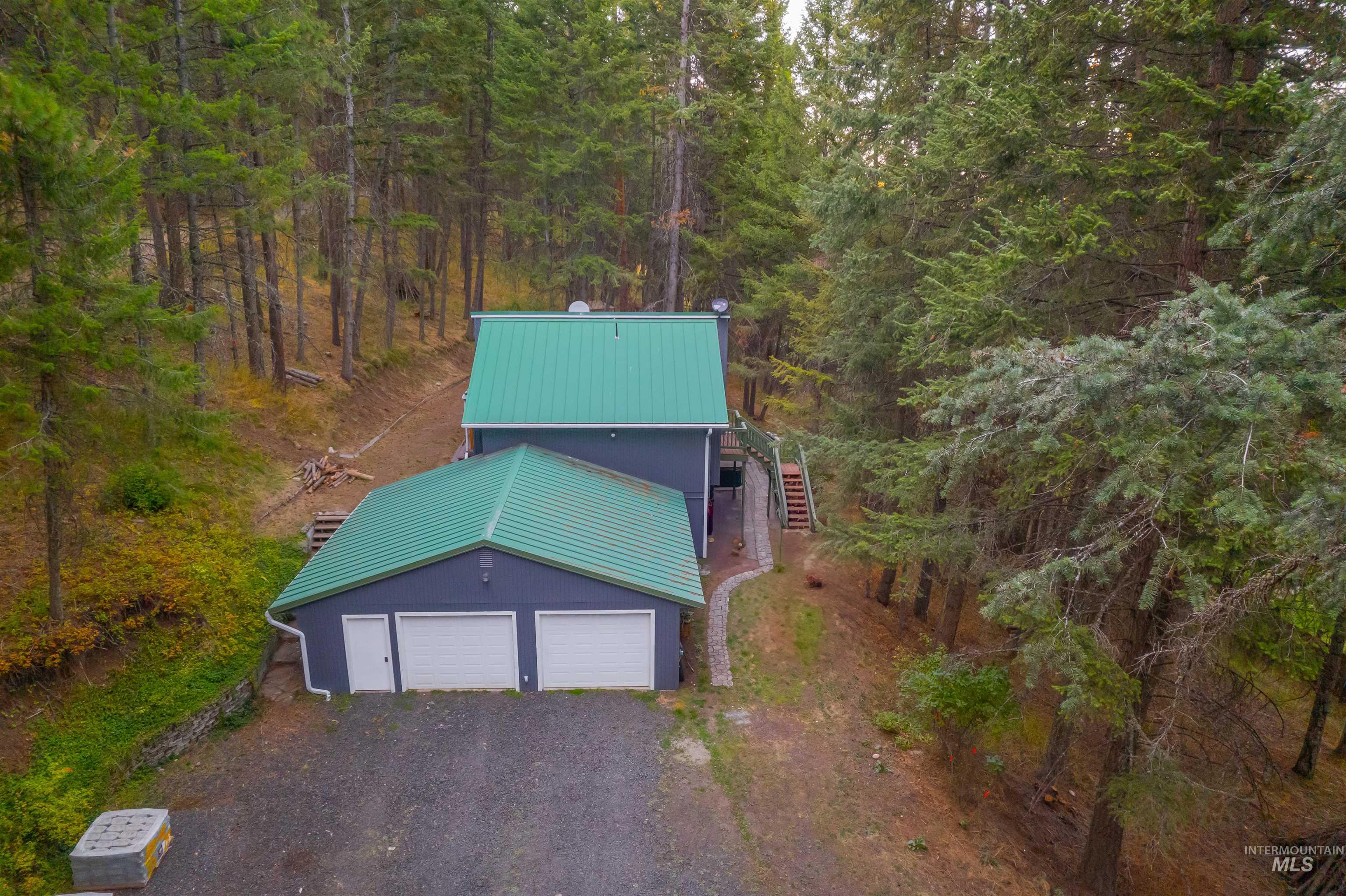 20235 Valley View Dr, Lewiston, Idaho 83501, 3 Bedrooms, 2 Bathrooms, Residential For Sale, Price $479,000, 98971365