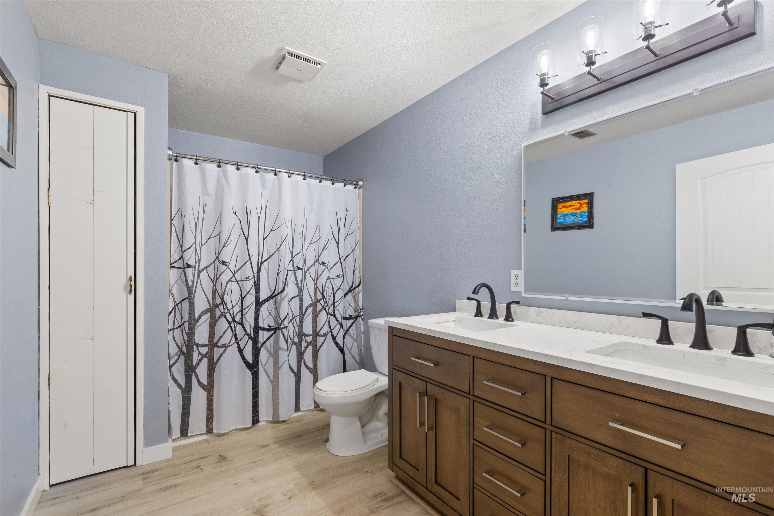 20235 Valley View Dr, Lewiston, Idaho 83501, 3 Bedrooms, 2 Bathrooms, Residential For Sale, Price $479,000, 98971365