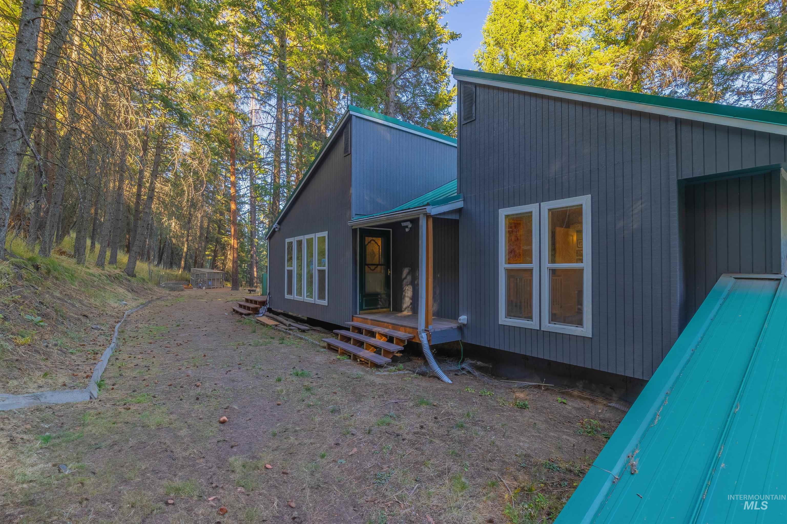 20235 Valley View Dr, Lewiston, Idaho 83501, 3 Bedrooms, 2 Bathrooms, Residential For Sale, Price $489,000,MLS 98971365