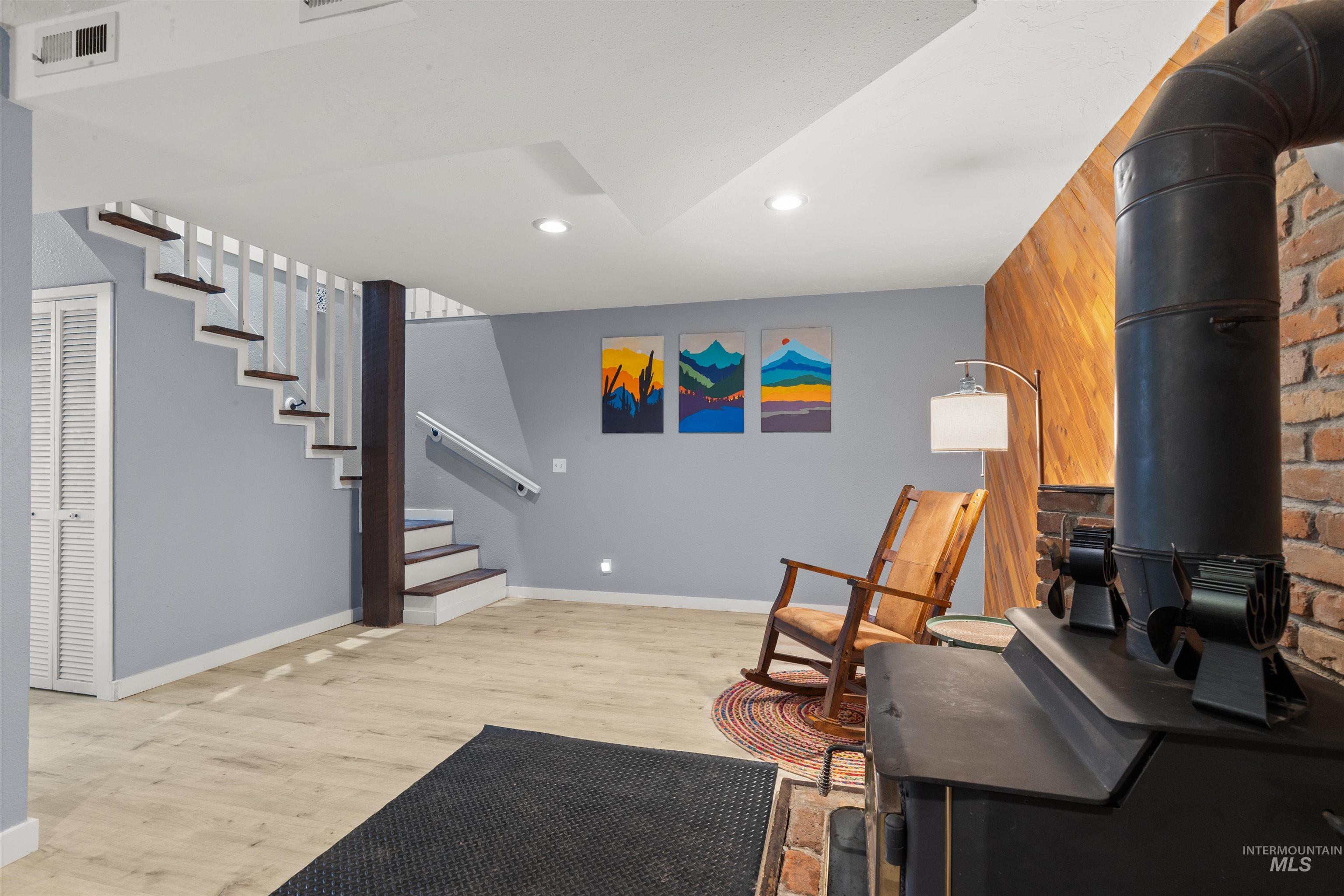 20235 Valley View Dr, Lewiston, Idaho 83501, 3 Bedrooms, 2 Bathrooms, Residential For Sale, Price $479,000, 98971365