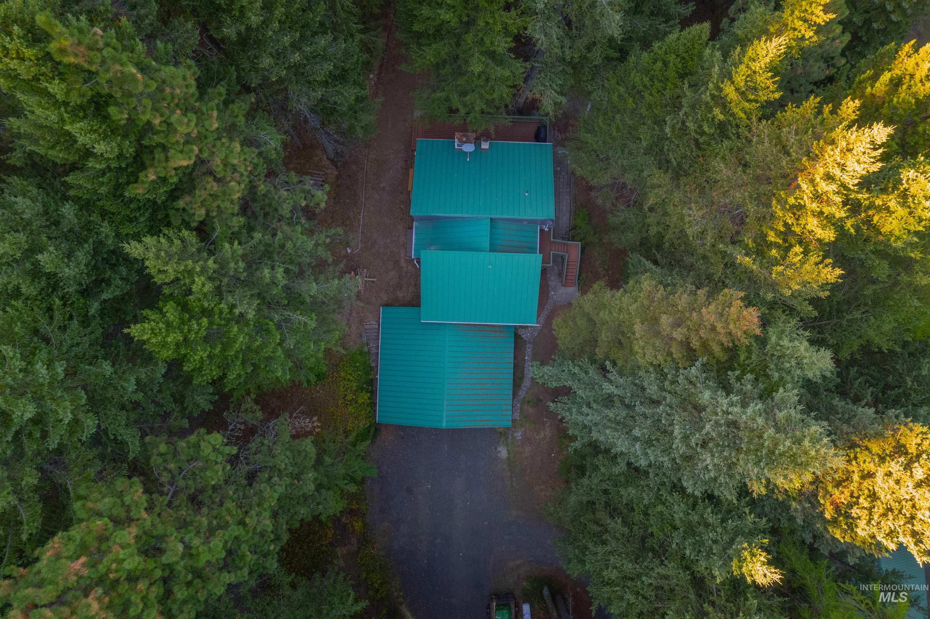 20235 Valley View Dr, Lewiston, Idaho 83501, 3 Bedrooms, 2 Bathrooms, Residential For Sale, Price $489,000,MLS 98971365