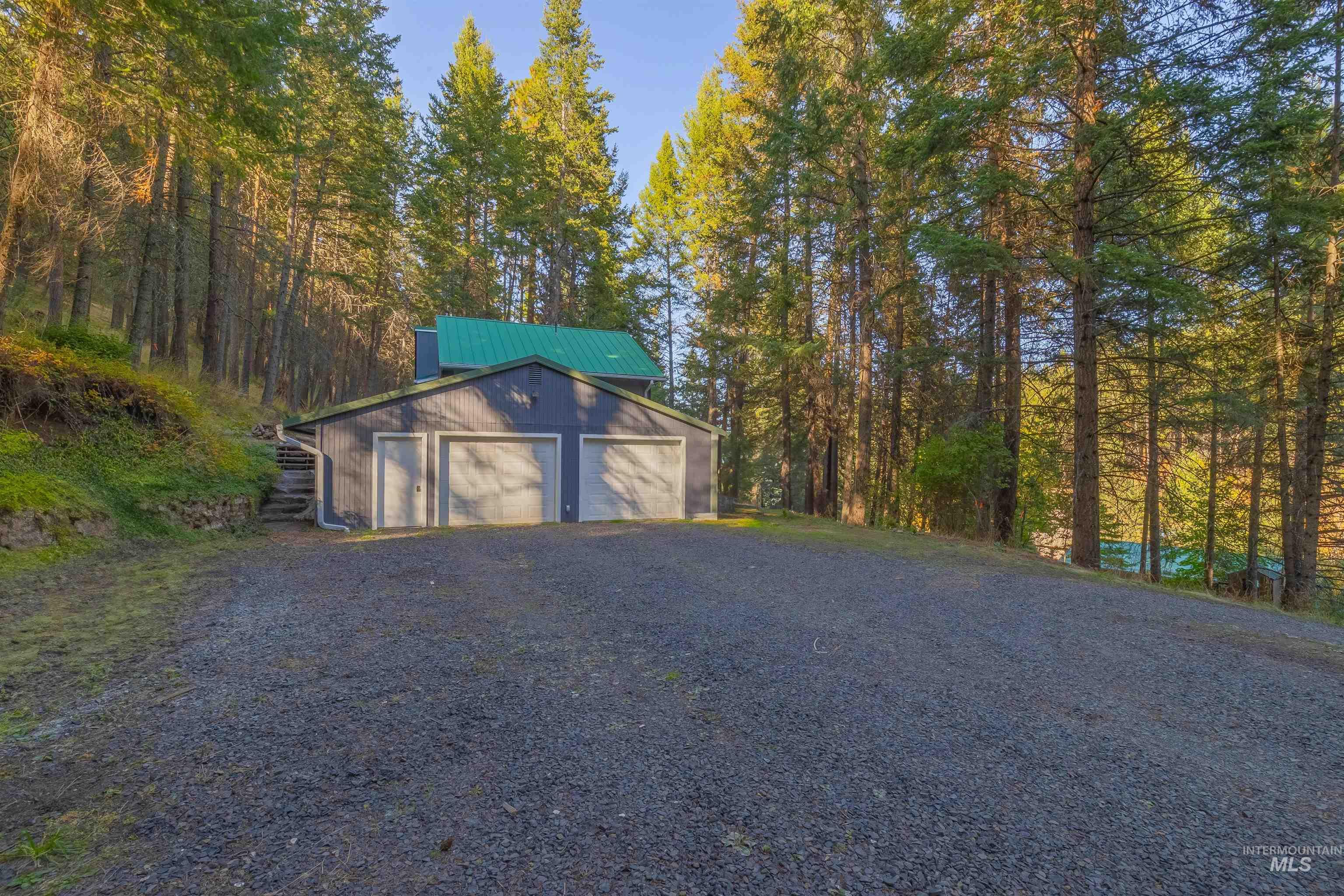 20235 Valley View Dr, Lewiston, Idaho 83501, 3 Bedrooms, 2 Bathrooms, Residential For Sale, Price $479,000, 98971365