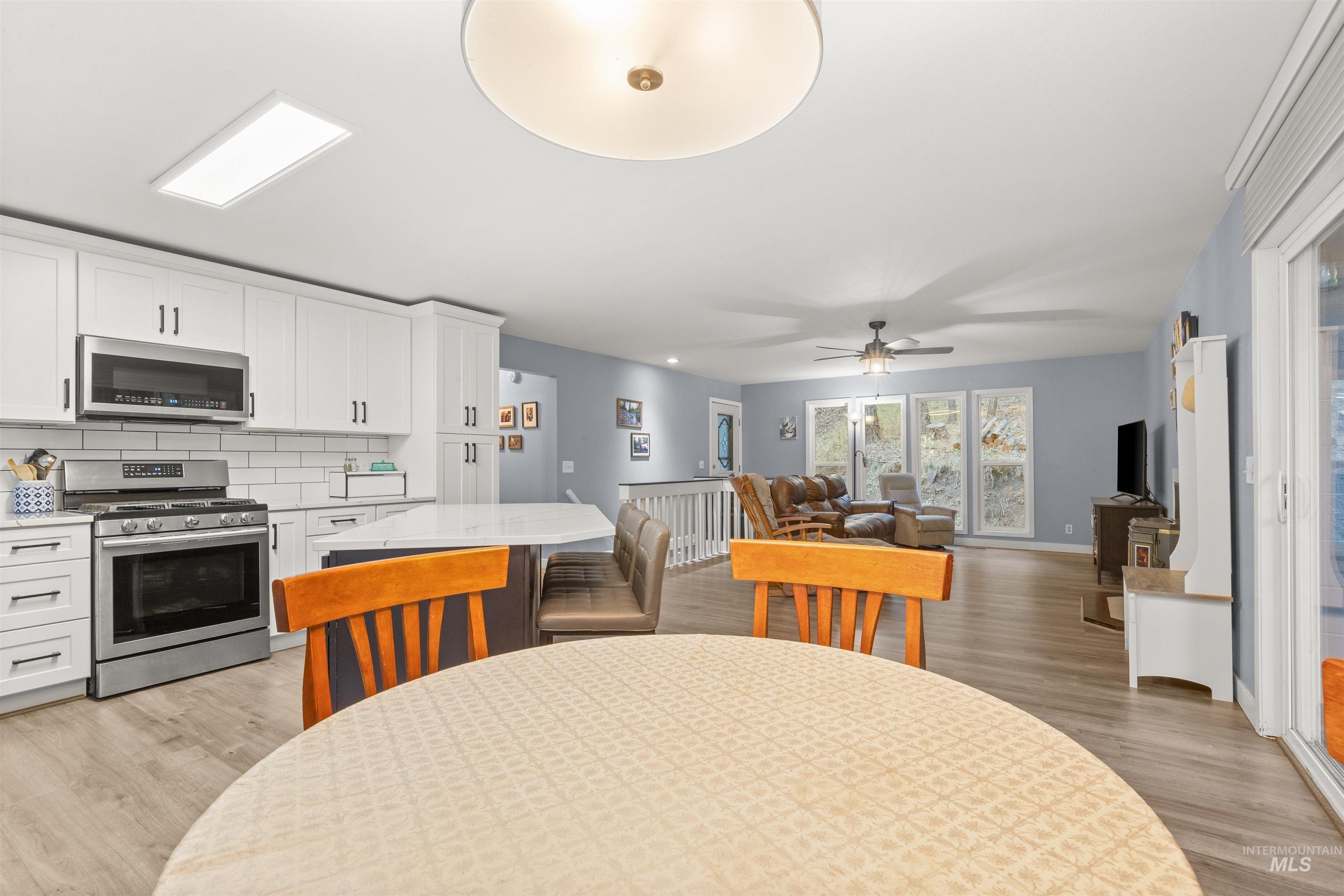 20235 Valley View Dr, Lewiston, Idaho 83501, 3 Bedrooms, 2 Bathrooms, Residential For Sale, Price $489,000,MLS 98971365