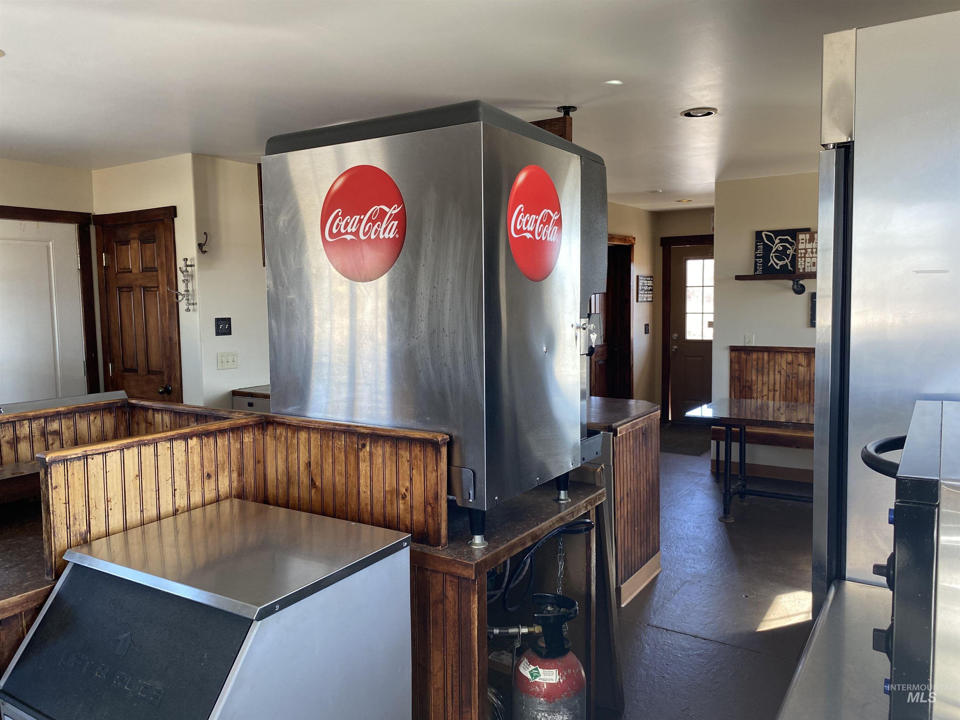 101 2nd St E, Fairfield, Idaho 83327, Business/Commercial For Sale, Price $399,000,MLS 98971367