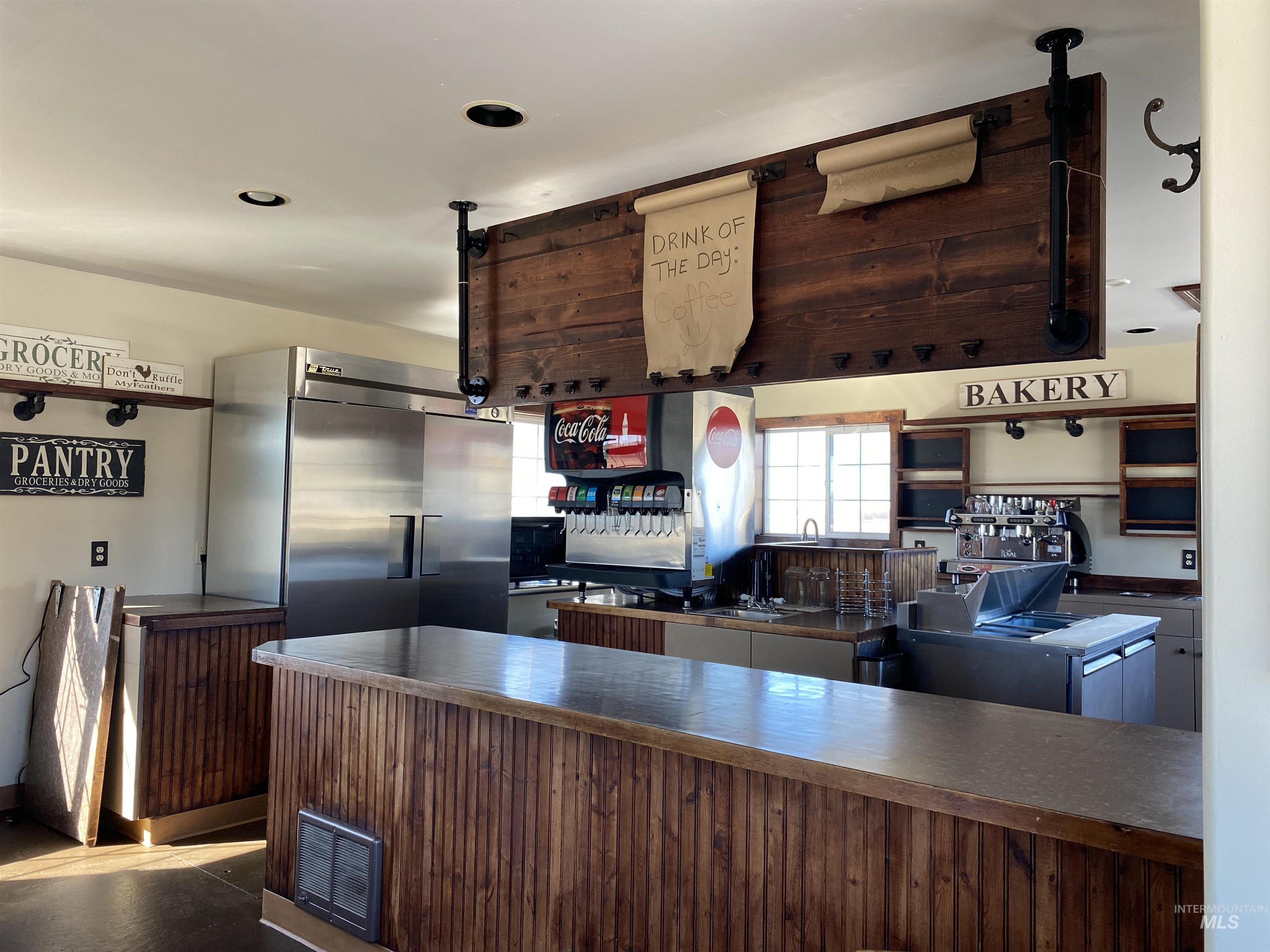 101 2nd St E, Fairfield, Idaho 83327, Business/Commercial For Sale, Price $399,000,MLS 98971367