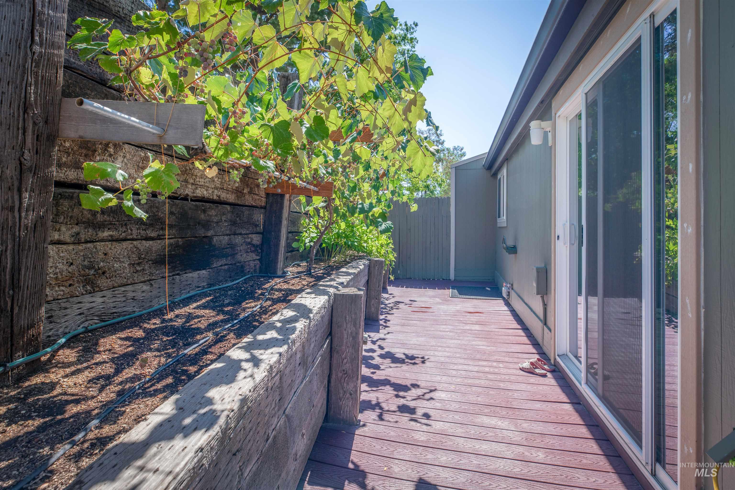 5092 N Wildrye Dr, Boise, Idaho 83703, 3 Bedrooms, 2 Bathrooms, Residential For Sale, Price $465,000,MLS 98971368