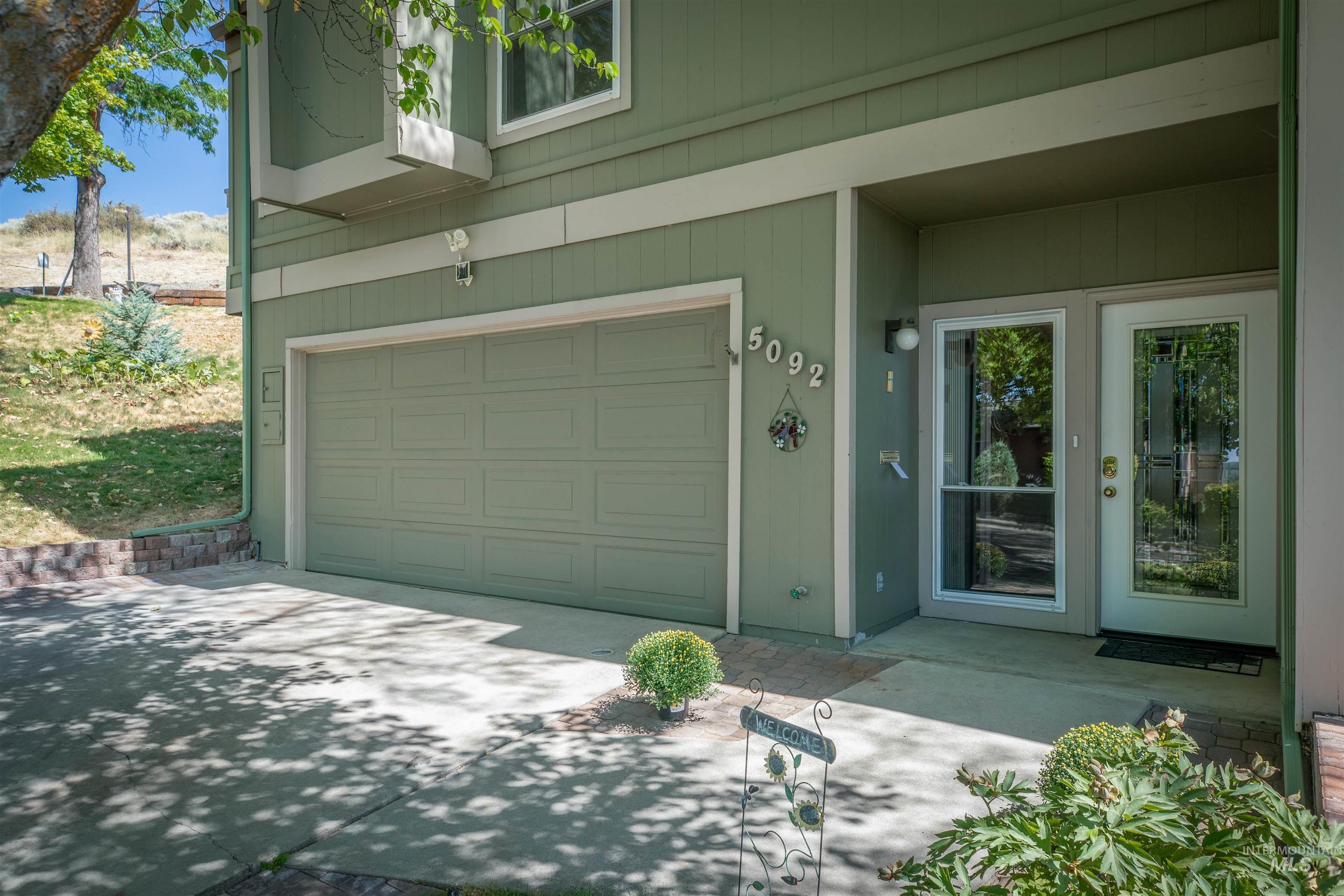 5092 N Wildrye Dr, Boise, Idaho 83703, 3 Bedrooms, 2 Bathrooms, Residential For Sale, Price $465,000,MLS 98971368