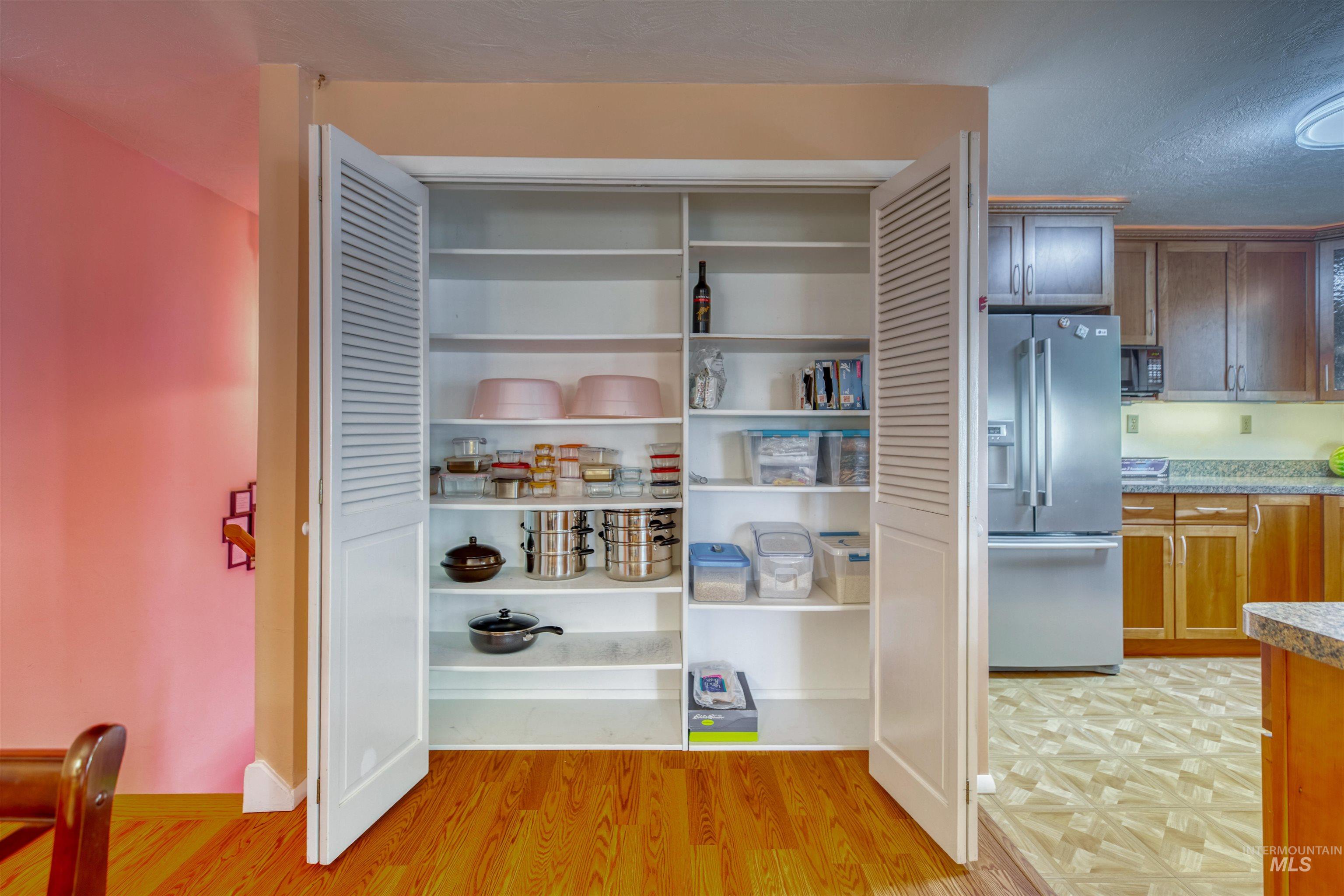 5092 N Wildrye Dr, Boise, Idaho 83703, 3 Bedrooms, 2 Bathrooms, Residential For Sale, Price $465,000,MLS 98971368