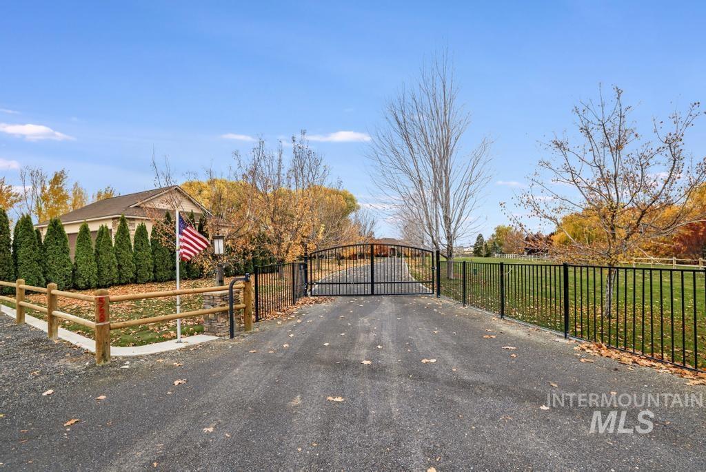 568 Mahard Dr., Twin Falls, Idaho 83301, 4 Bedrooms, 3 Bathrooms, Residential For Sale, Price $1,600,000,MLS 98971371