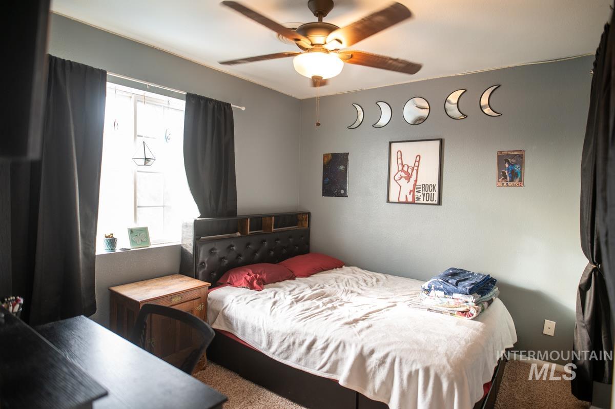 902 E Park St, Weiser, Idaho 83672, 3 Bedrooms, 2.5 Bathrooms, Residential For Sale, Price $360,000,MLS 98971373