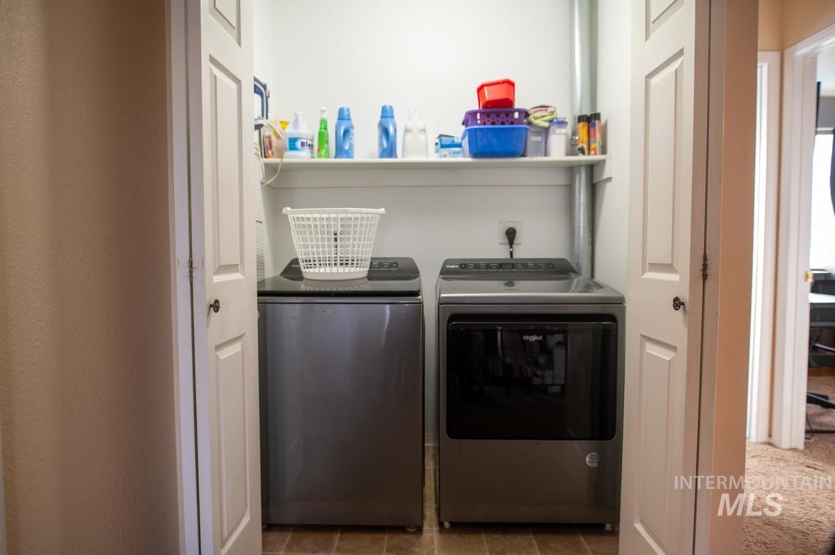 902 E Park St, Weiser, Idaho 83672, 3 Bedrooms, 2.5 Bathrooms, Residential For Sale, Price $360,000,MLS 98971373